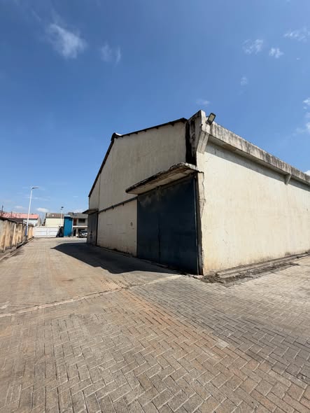 Commercial space for rent / sale in Kitui Road Industrial Area, off Enterprise Road