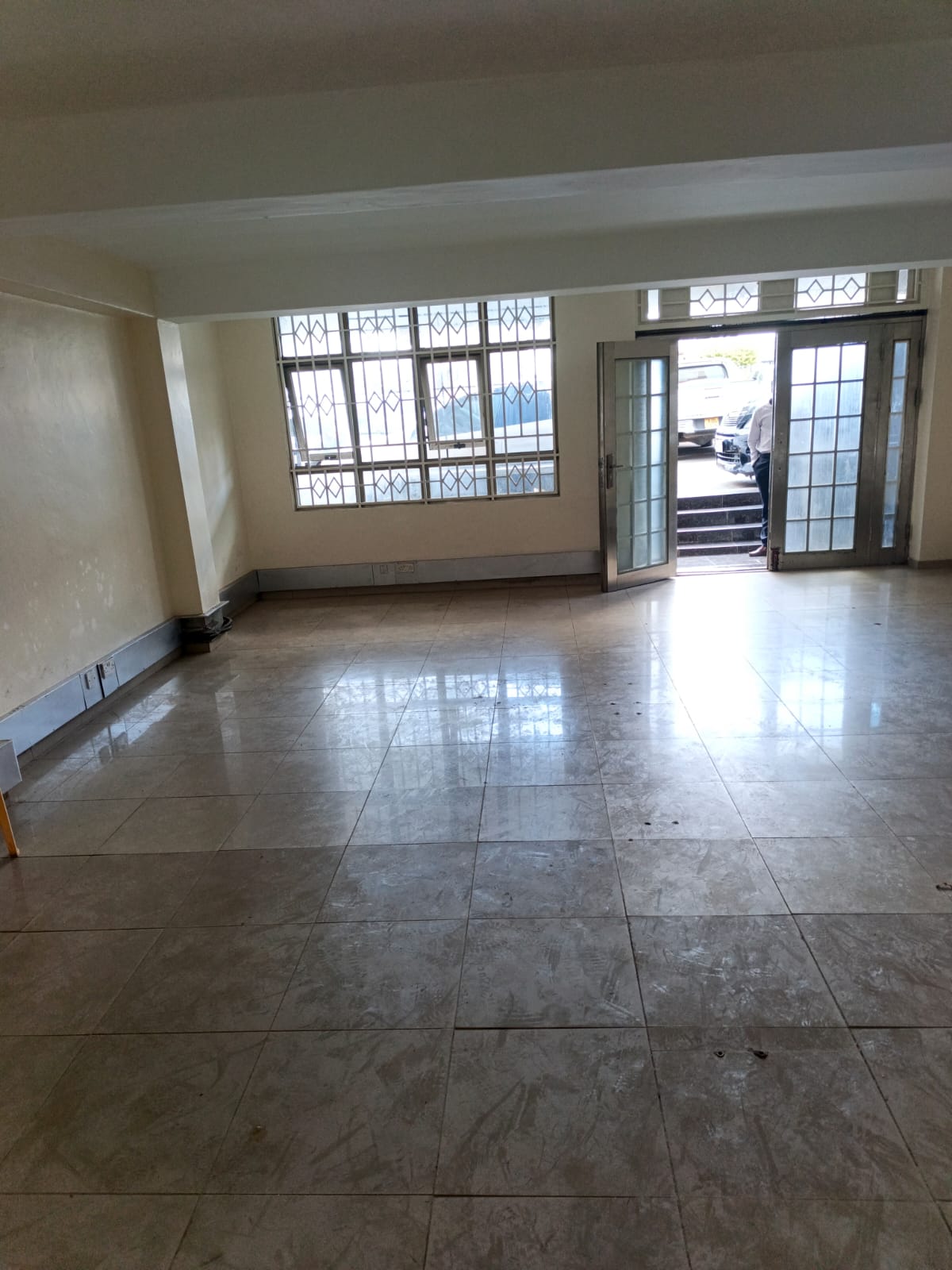 commercial space or office to let in hurlingham, kilimani Image