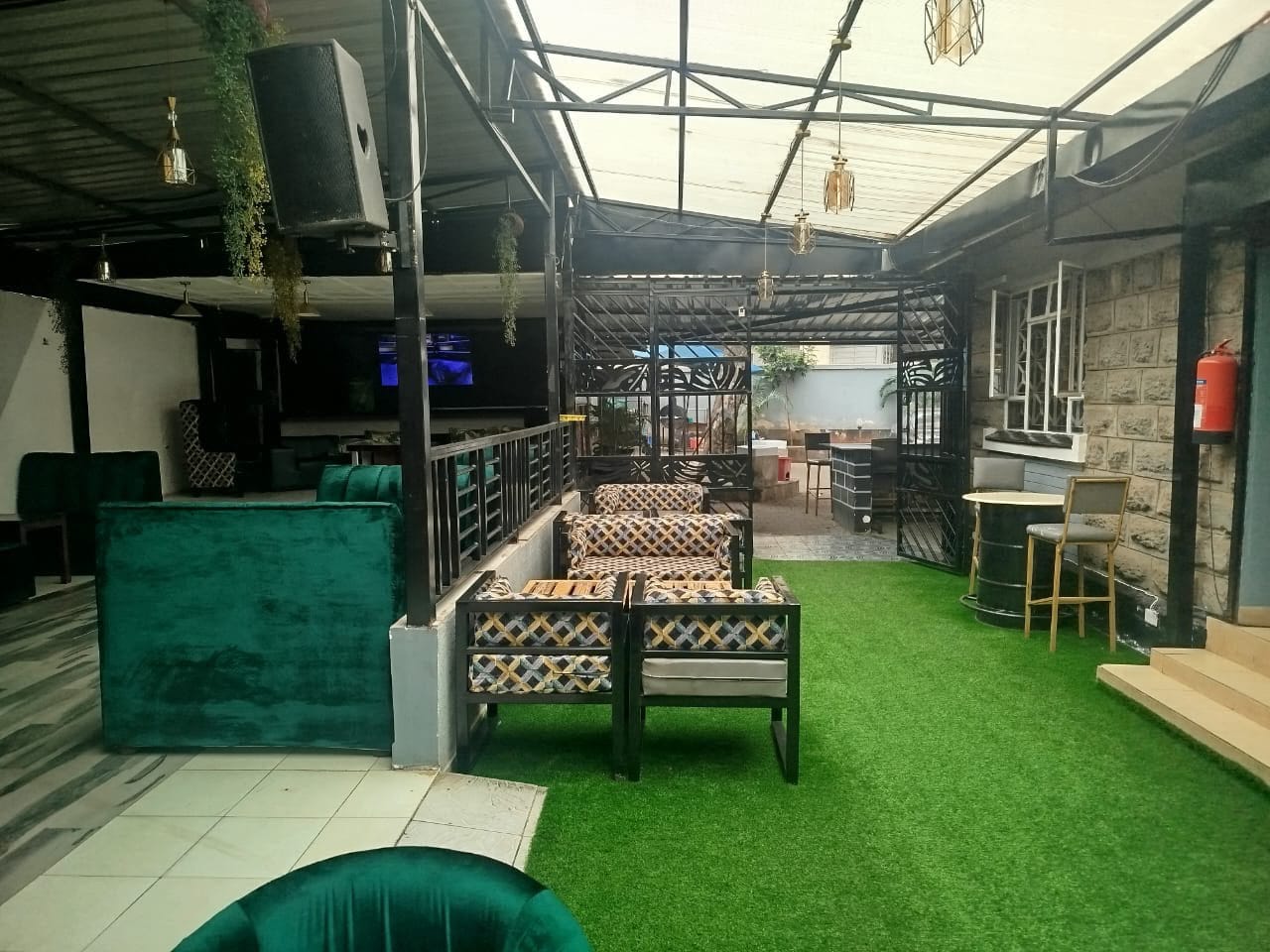 commercial space to let in kilimani touching ngong road Image