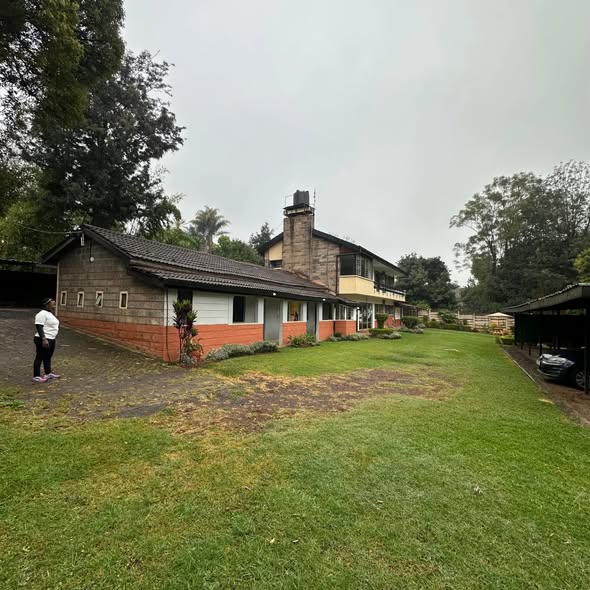 Commercial/Office space on 3/4 Acre To Let in the Heart of Lavington