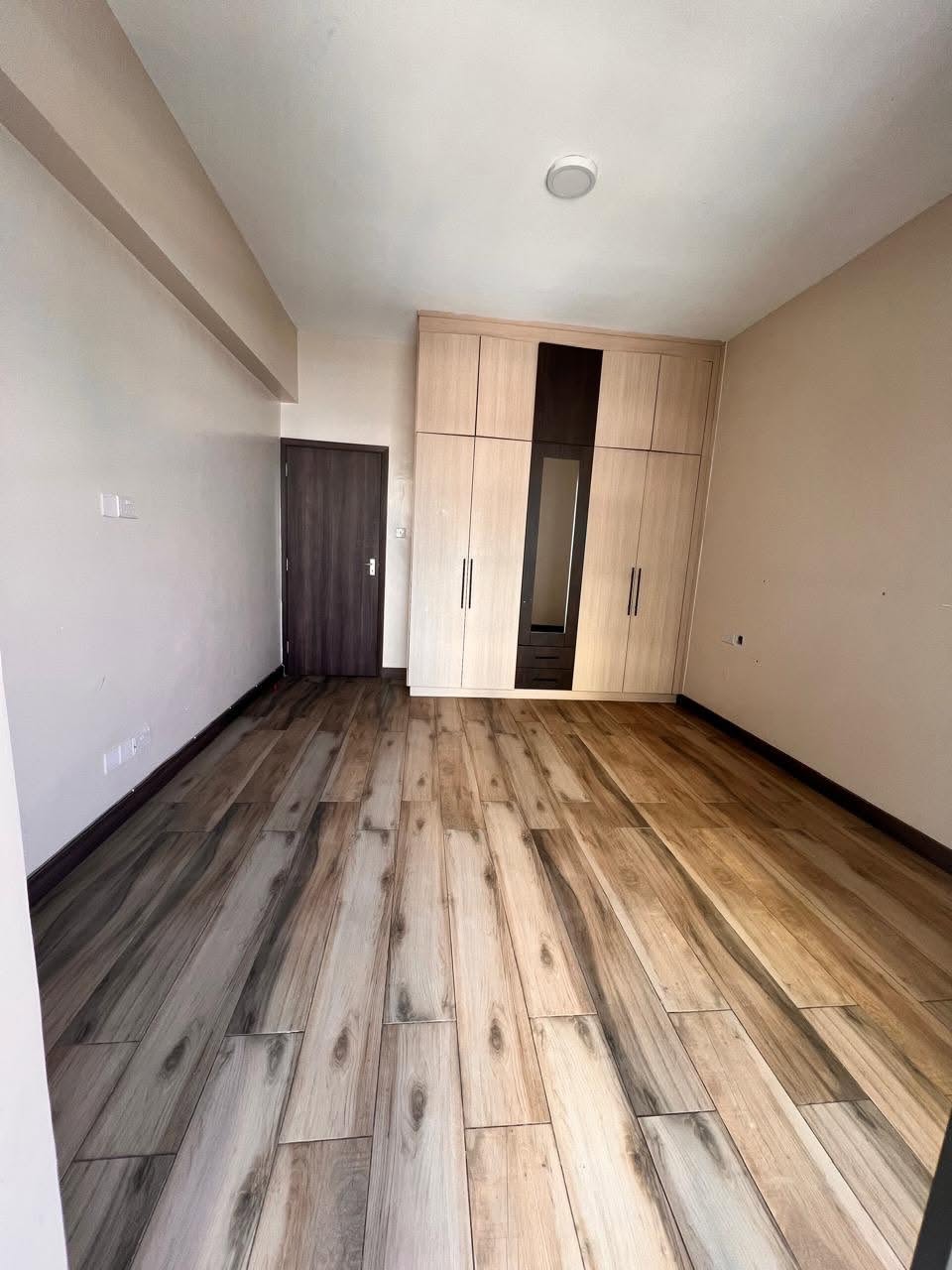 Contemporary 1-Bedroom Apartment for Sale in Kilimani Image