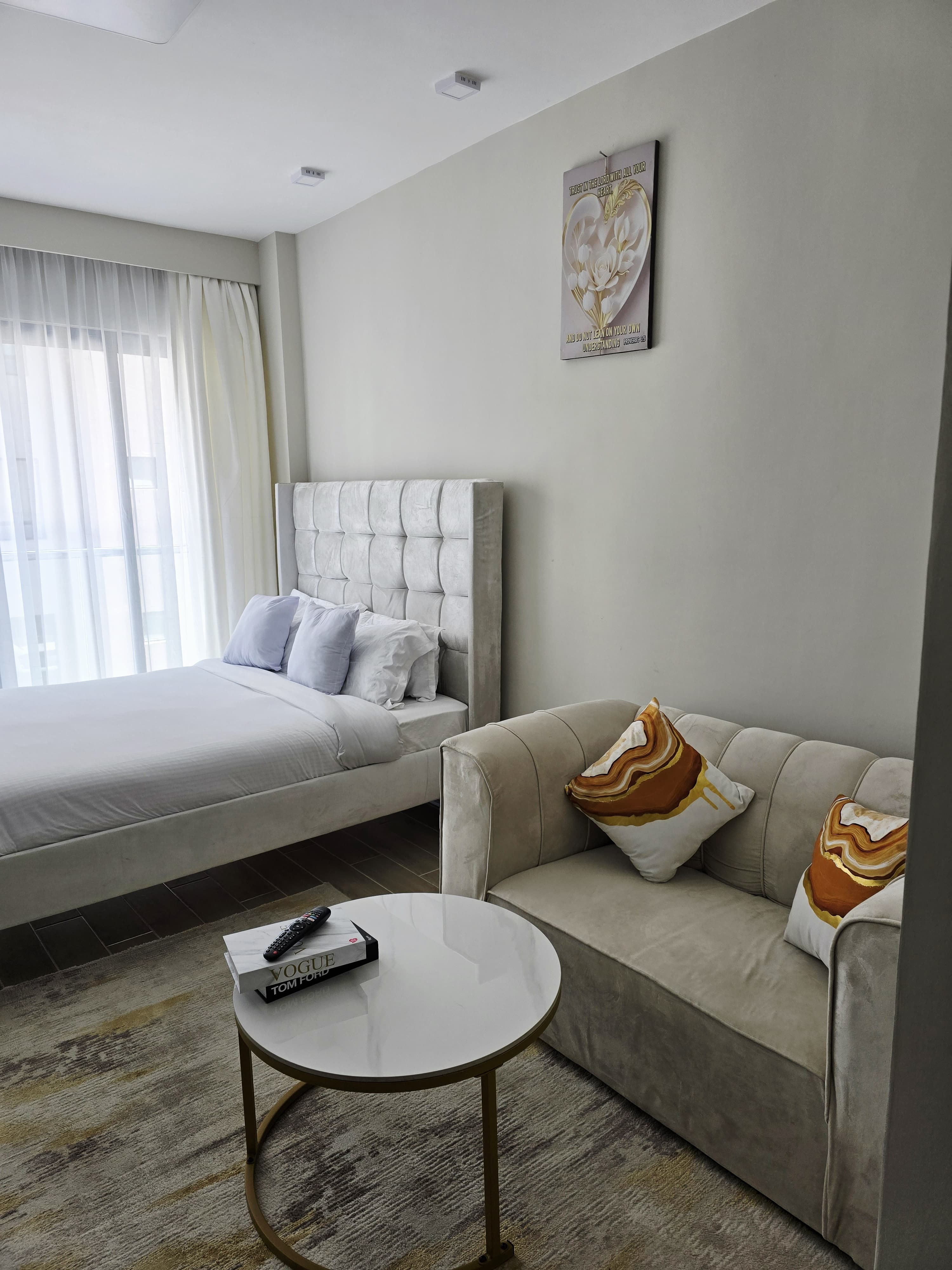 Cosy studio unit in Syokimau near gateway mall and Jomo Kenyatta International Airport Image