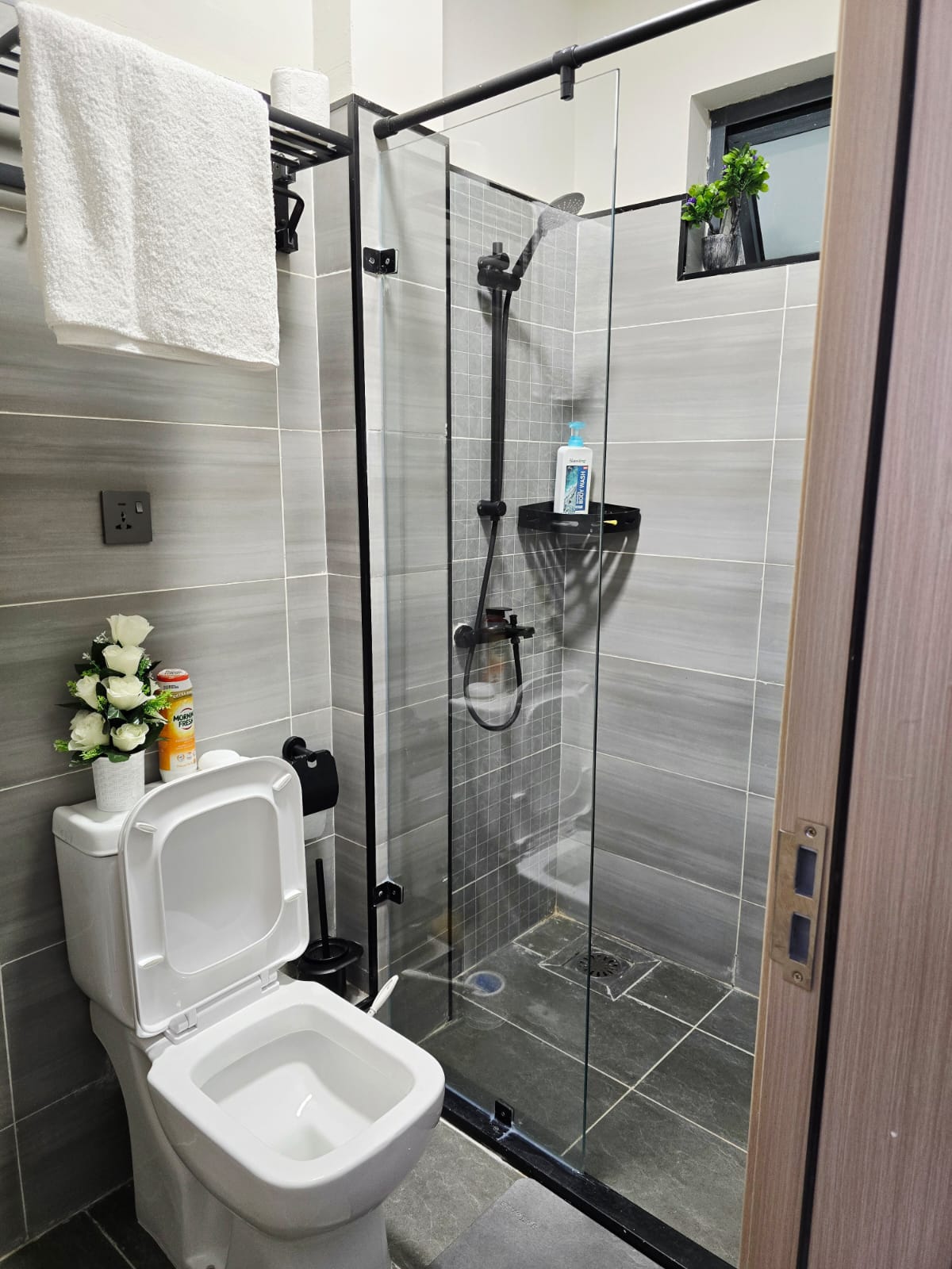 Cosy studio unit in Syokimau near gateway mall and Jomo Kenyatta International Airport Image