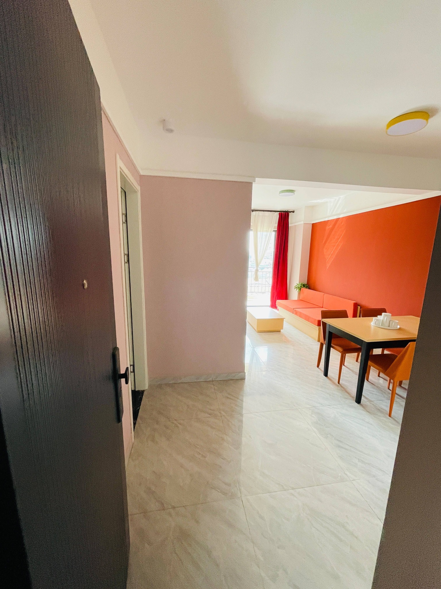Cozy One Bedroom Apartment To Let in Wanyee Road