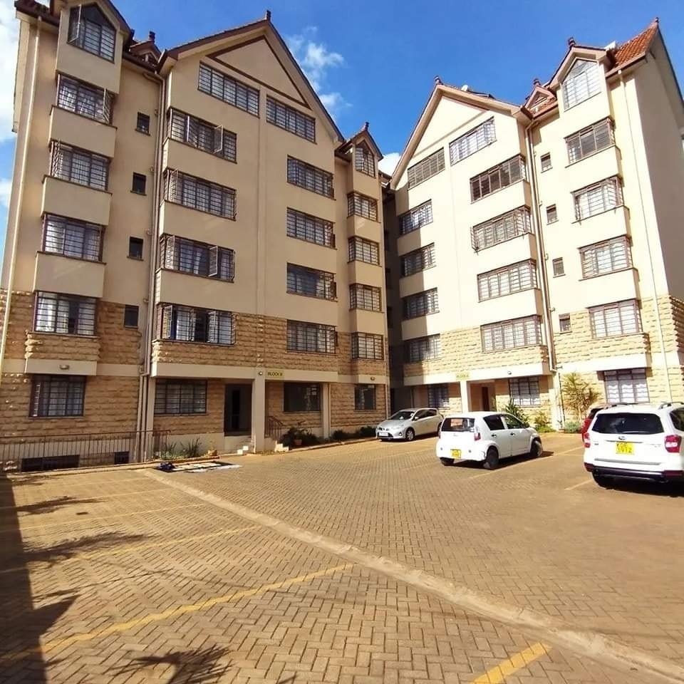 crazy good 2 bedroom penthouse to let in Off ngong Rd on naivasha road