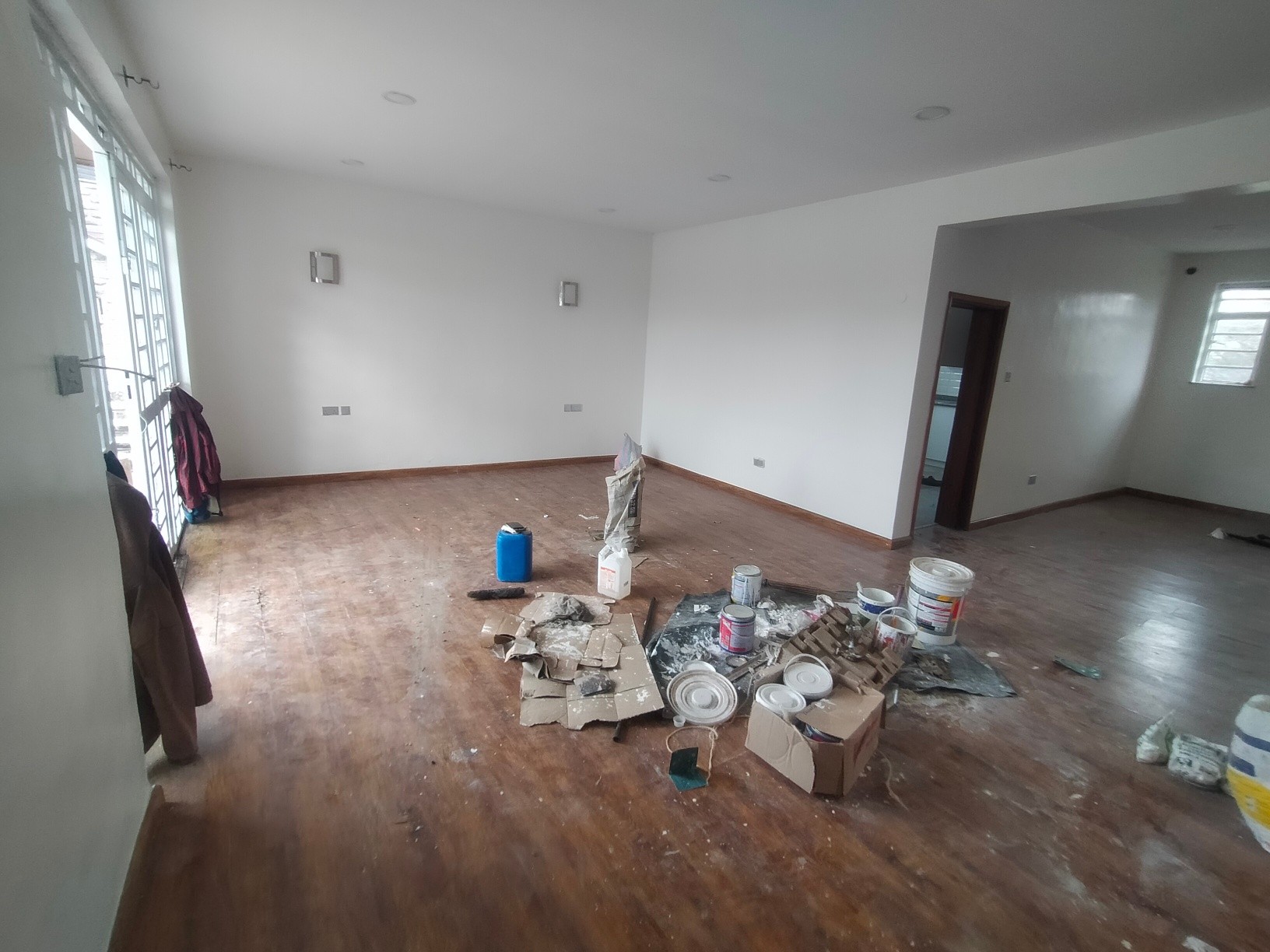 CRAZY GOOD 3 BEDROOM MINI APARTMENT TO LET IN KAREN