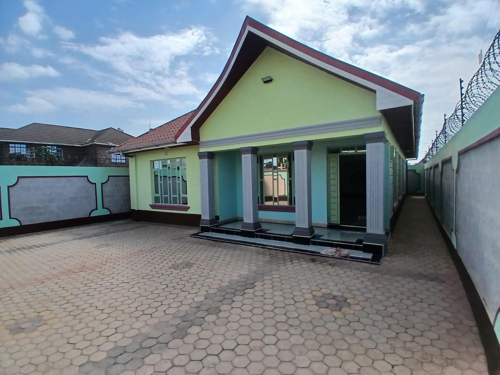 Elegant 3 Bedroom Bungalow For Sale in Juja