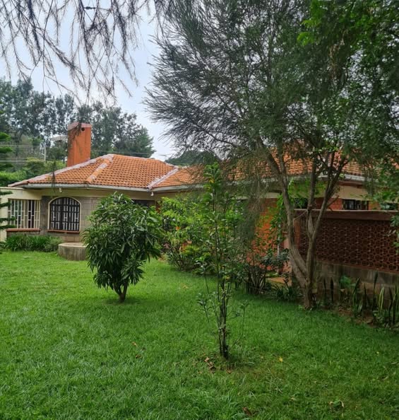 Elegant 4 Bedroom All Ensuite Bungalow with DSQ For Sale in Karen