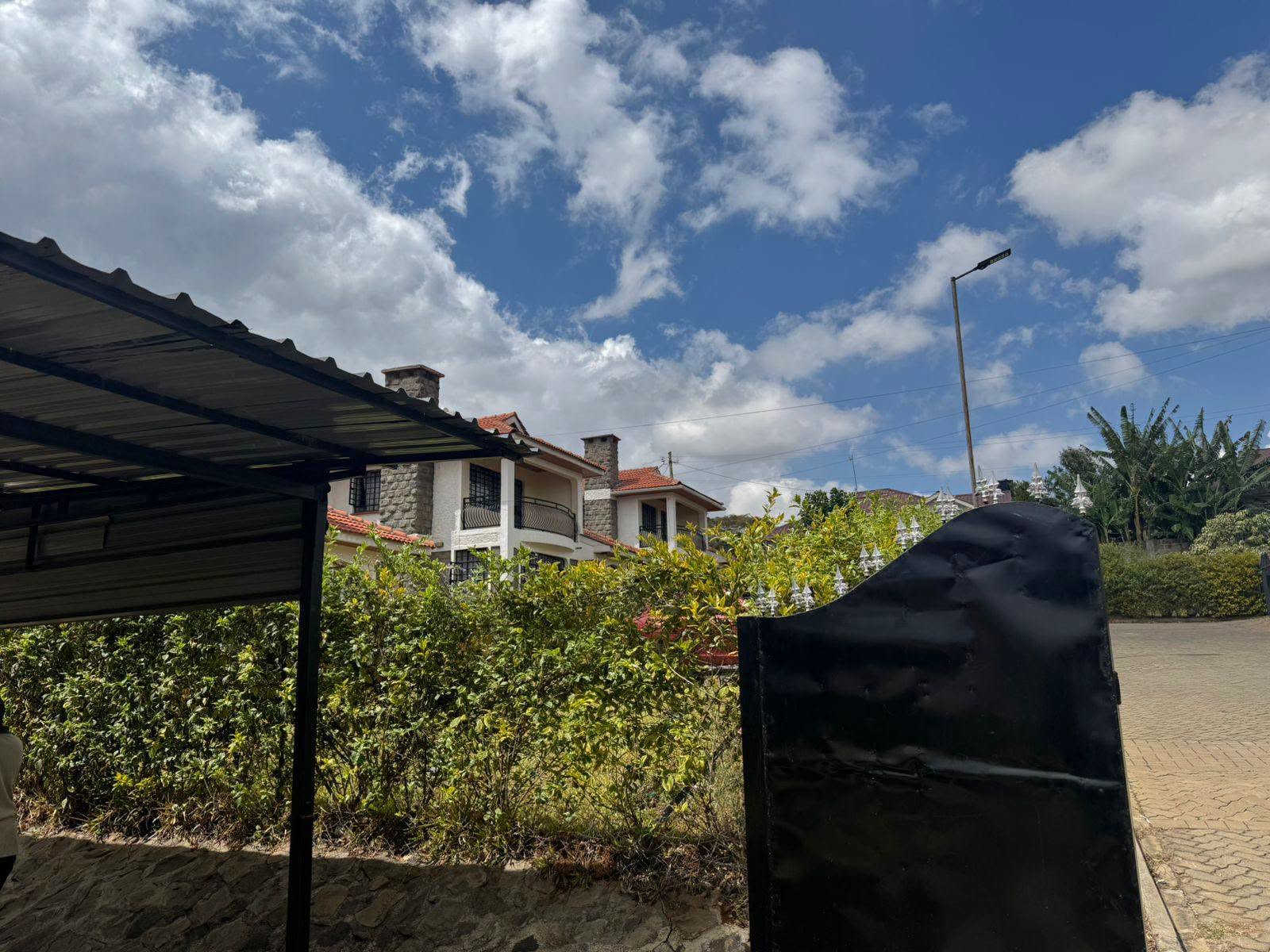 ELEGANT 4 BEDROOM ALL ENSUITE + DSQ FOR SALE – OLKERI, NGONG