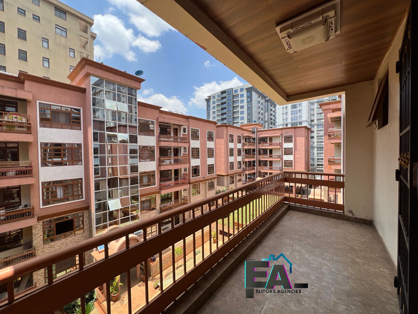 Elegant 4 bedroom all ensuite for rent in Lavington Image