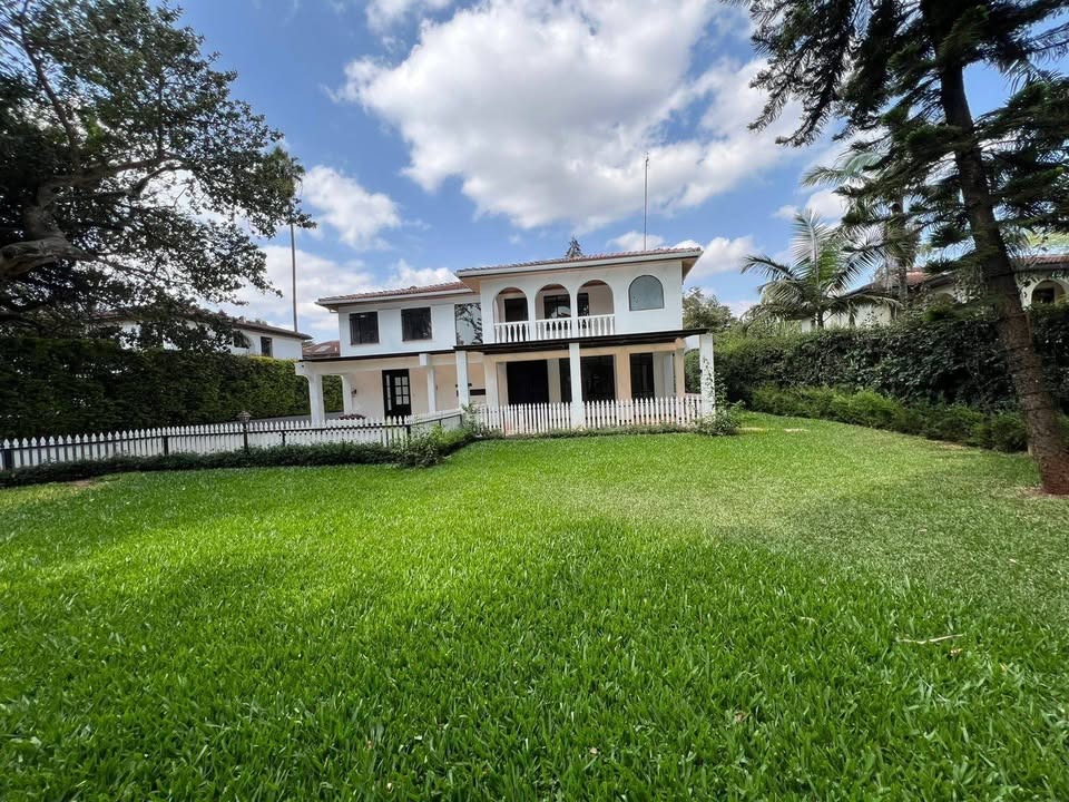 Elegant 4-Bedroom All-Ensuite Maisonette For Rent in Ridgeways