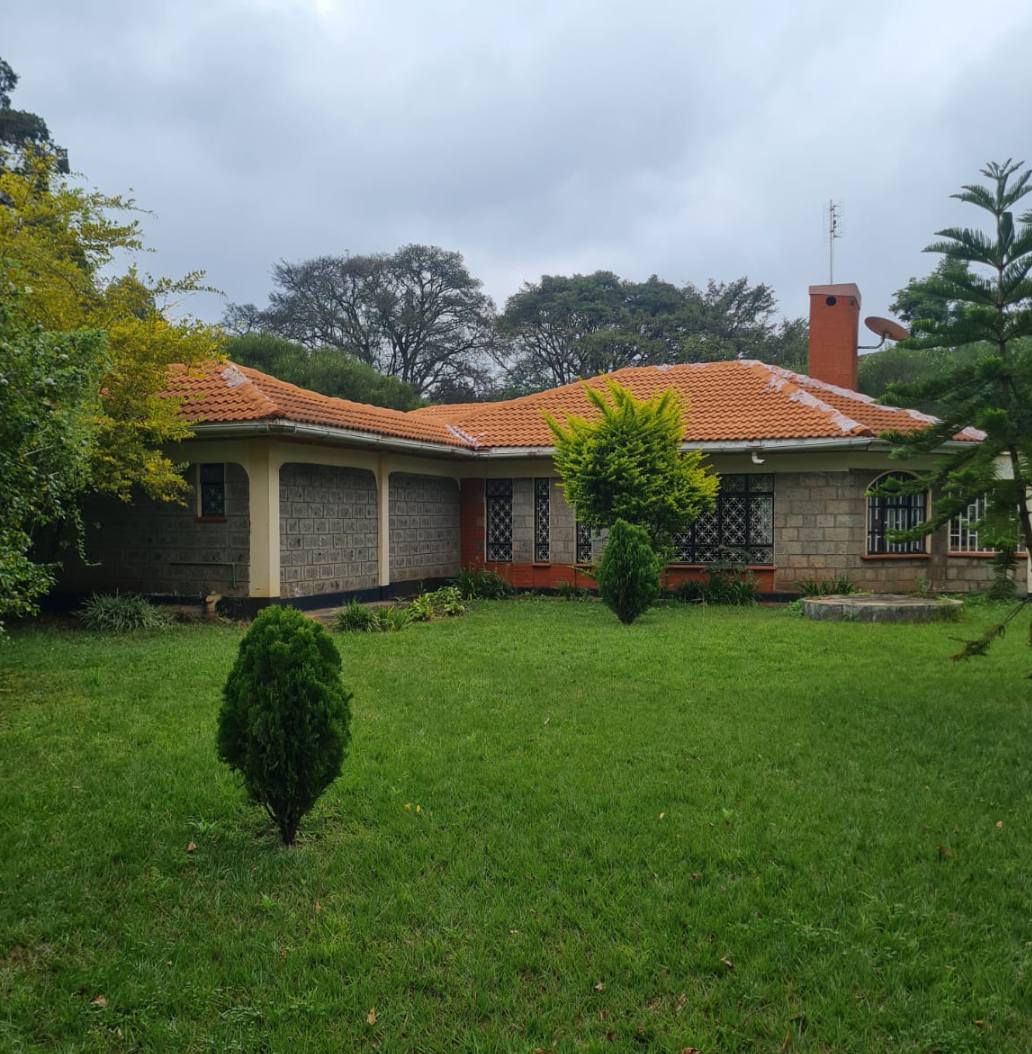 Elegant 4 Bedroom Bungalow All Ensuite  with DSQ For Sale in Karen Near The Hub