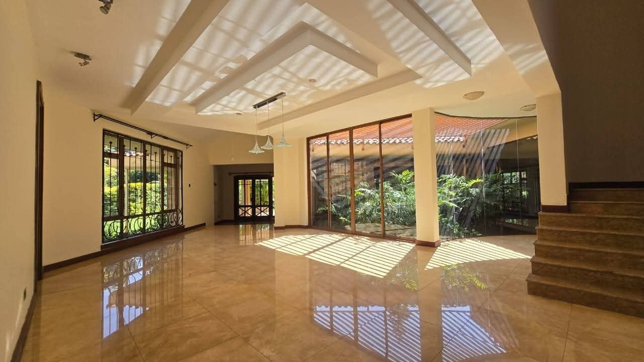 Elegant 5-Bedroom Maisonette for Rent in Old Runda Image