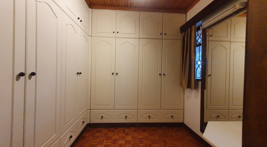 Elegant 5-Bedroom Maisonette For Sale In Old Runda Image