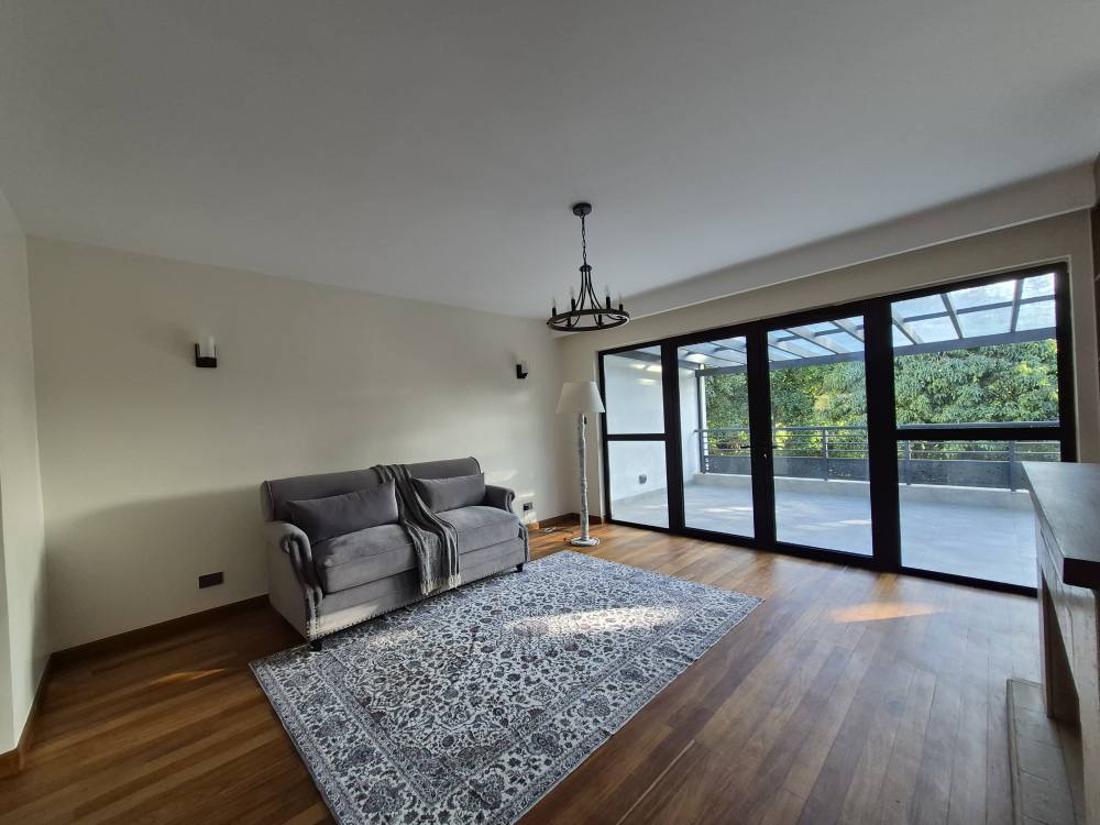 Elegant 5-Bedroom Maisonette For Sale in Runda Image