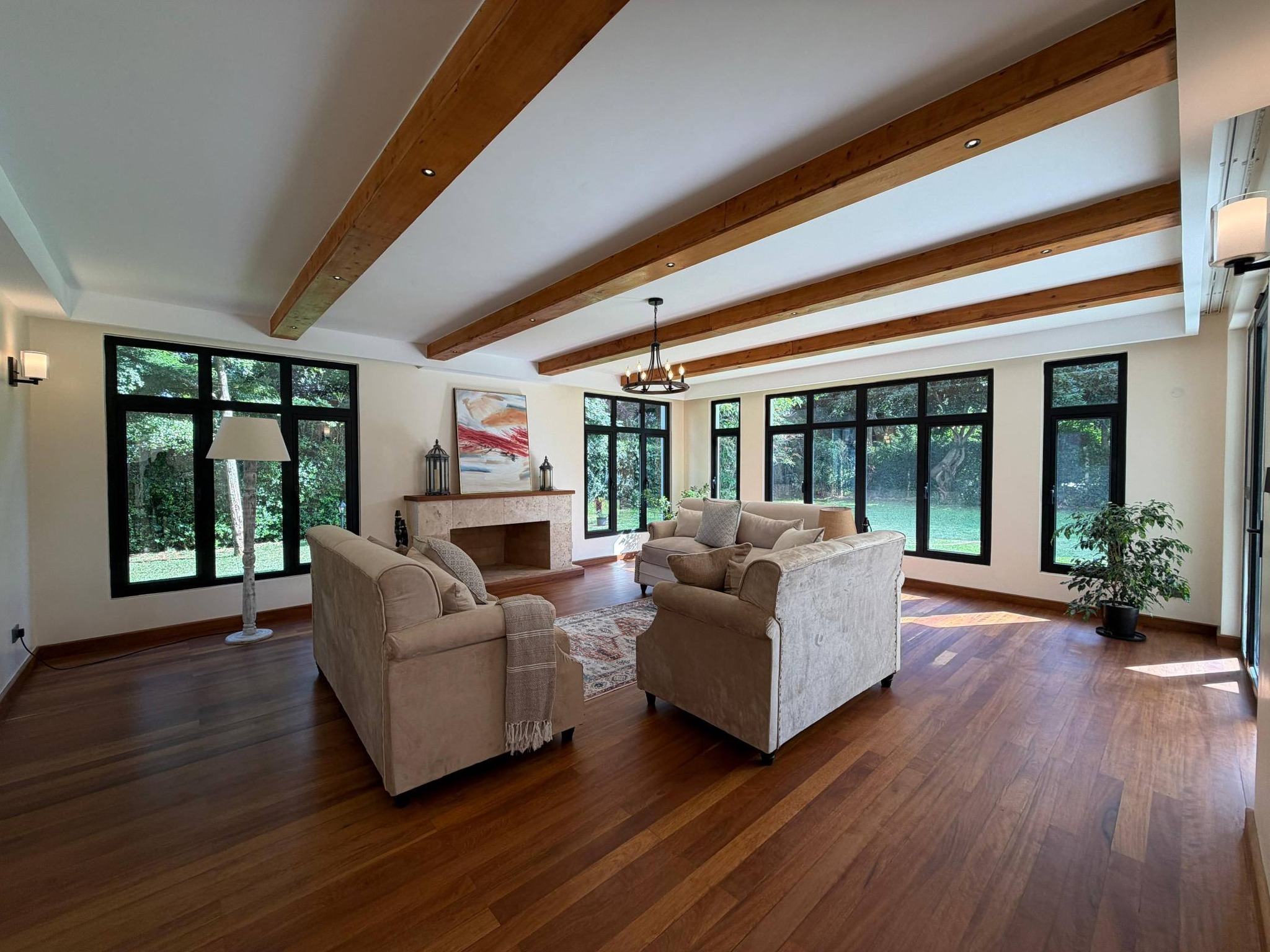 Elegant 5-Bedroom Maisonette For Sale in Runda Image