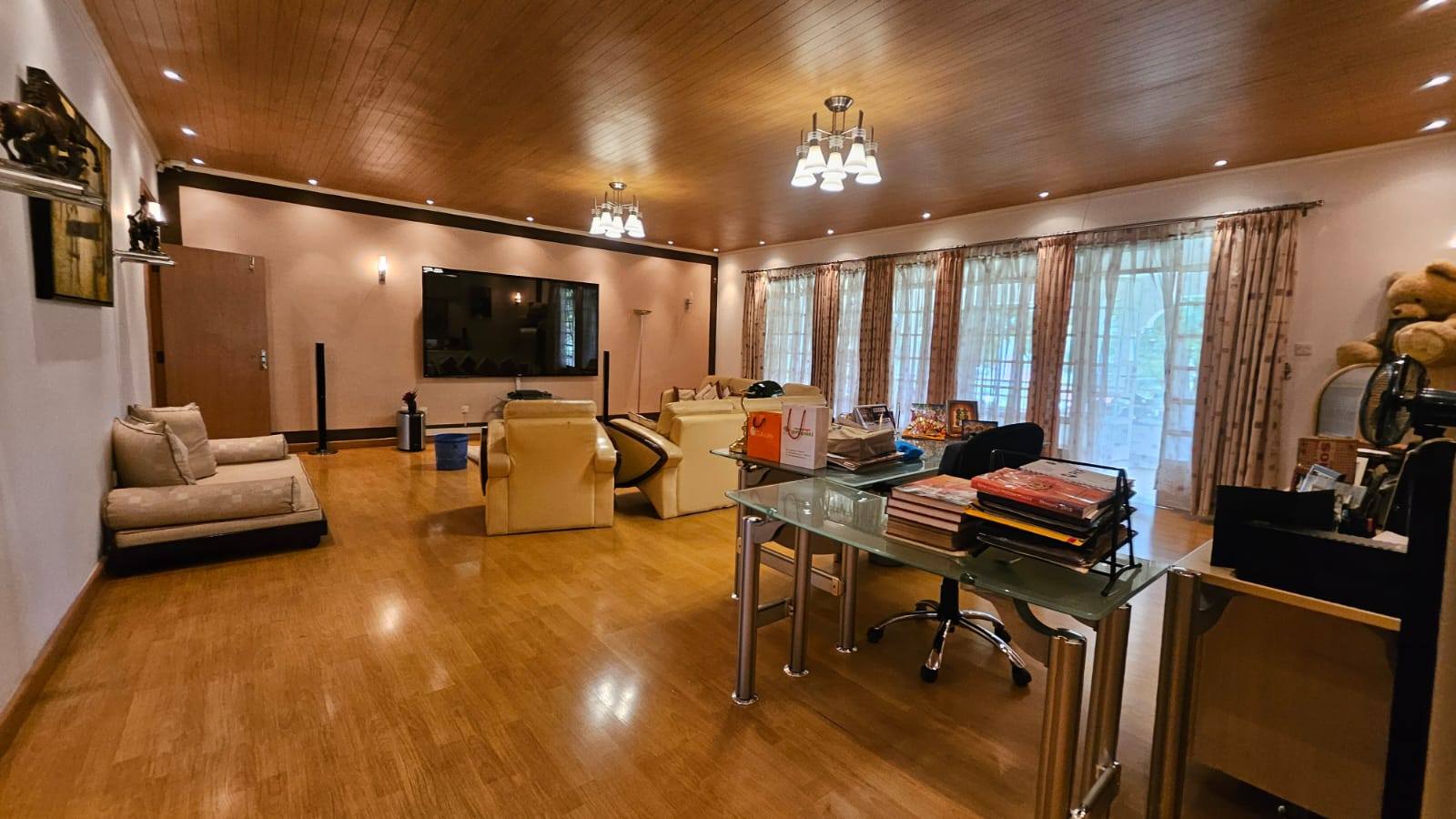 Elegant 5-Bedroom Maisonette For Sale inOld Runda Estate