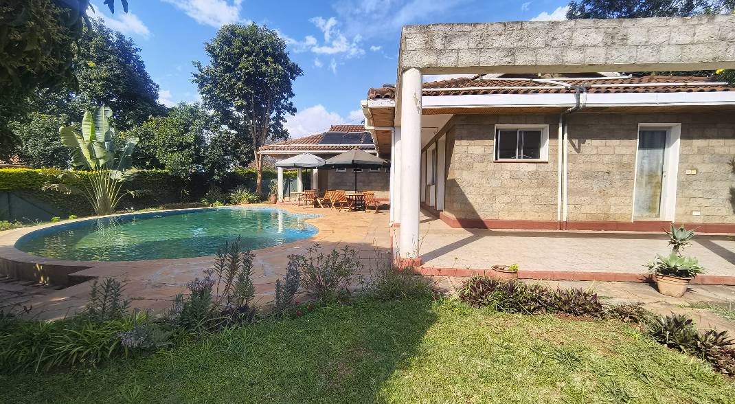 Elegant 5 Bedroom Maisonette Plus Dsq For Sale in a Gated Community in Runda Image