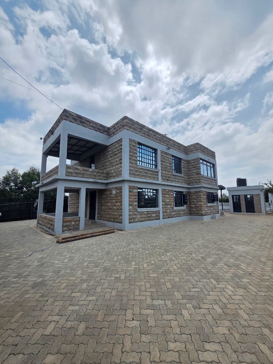 Elegant 5-Bedroom Maisonette sitting on ½ Acre for rent in Karen West – Oloolua
