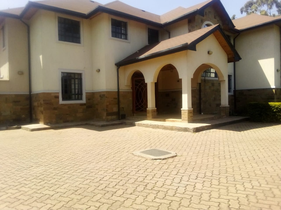 Elegant 5 Bedroom Townhouse To Let in Karen