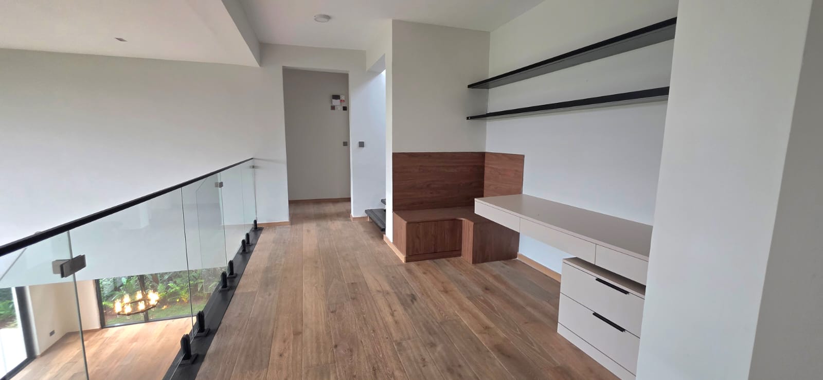 Elegant 5bedrooms plus sq townhouses to let in Runda Image