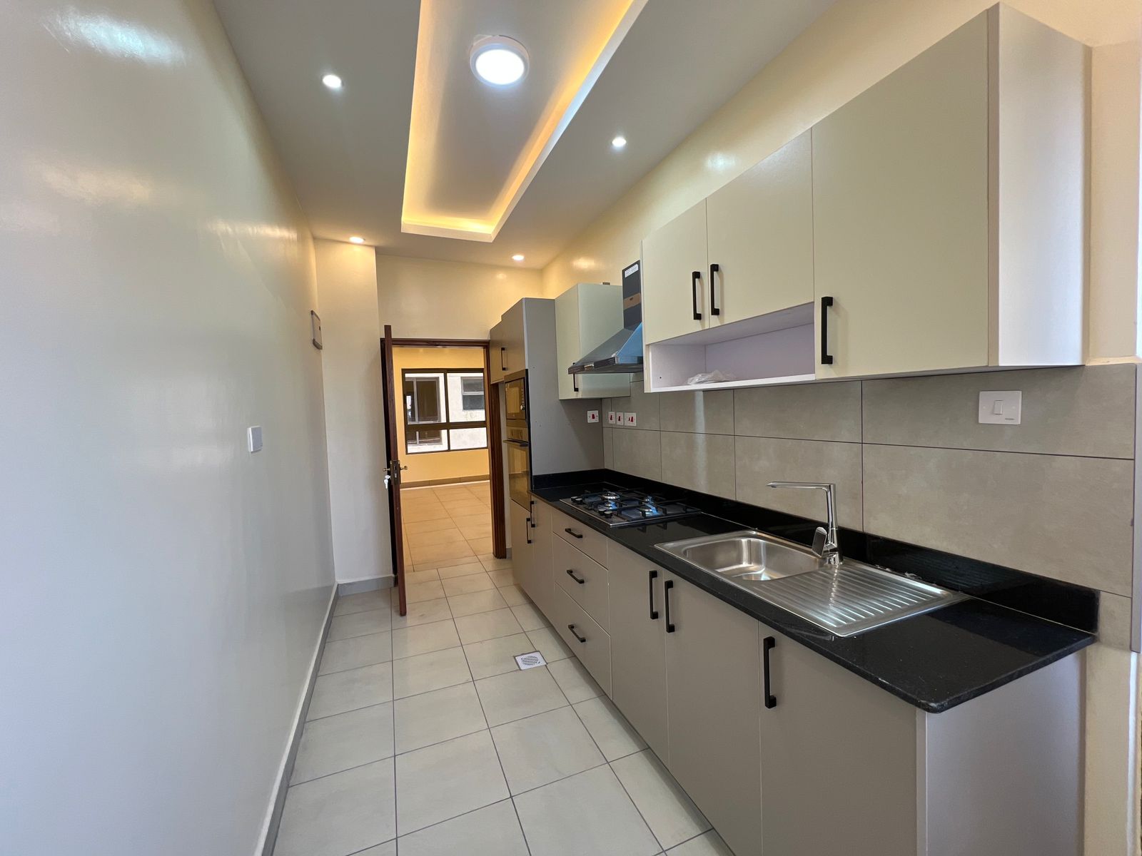 Elegant newly built 2 bedroom master ensuite plus dsq for rent in Kilimani Image