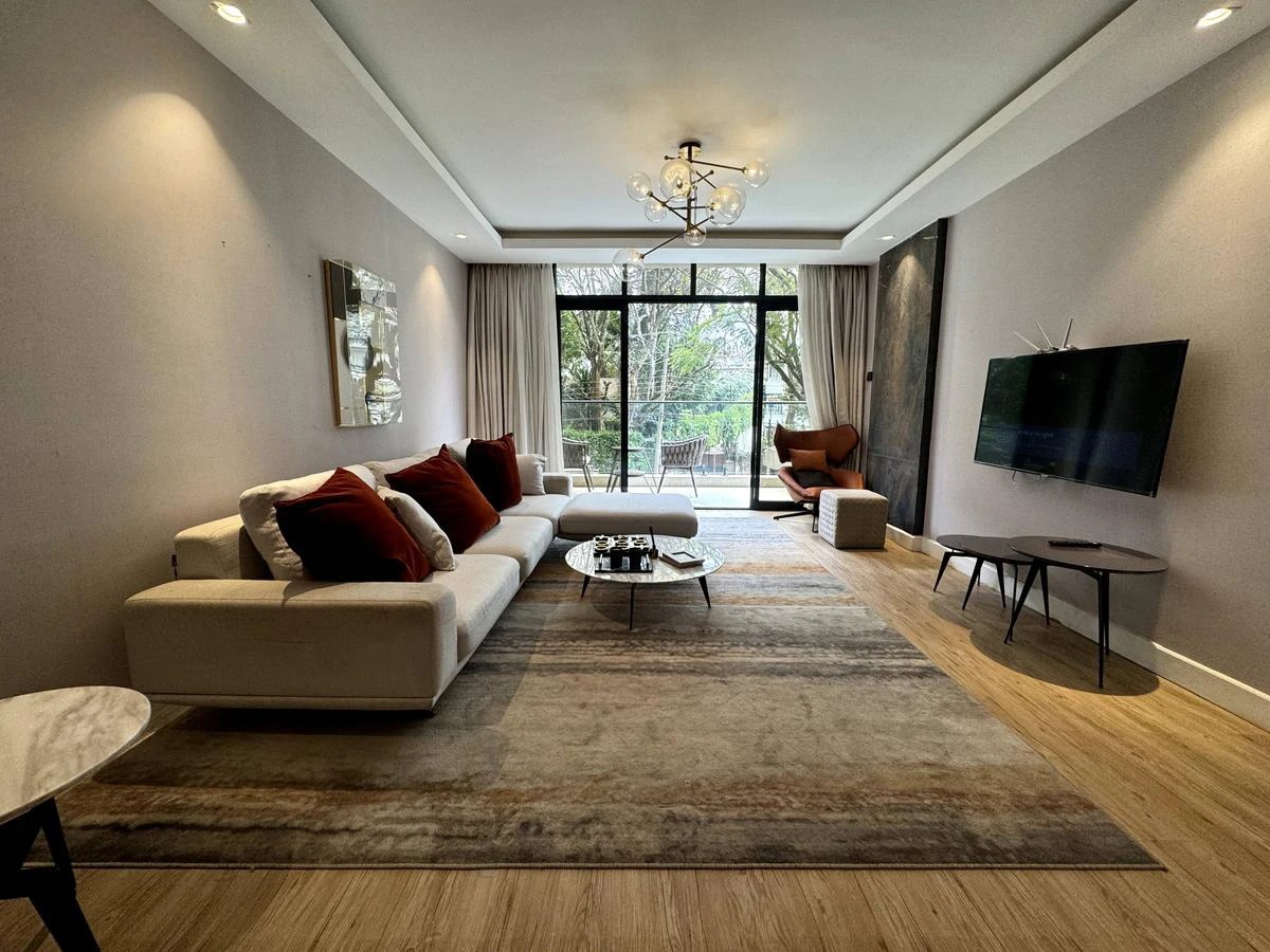 Elegantly Furnished 3 Bedroom Apartment with DSQ in Brookside