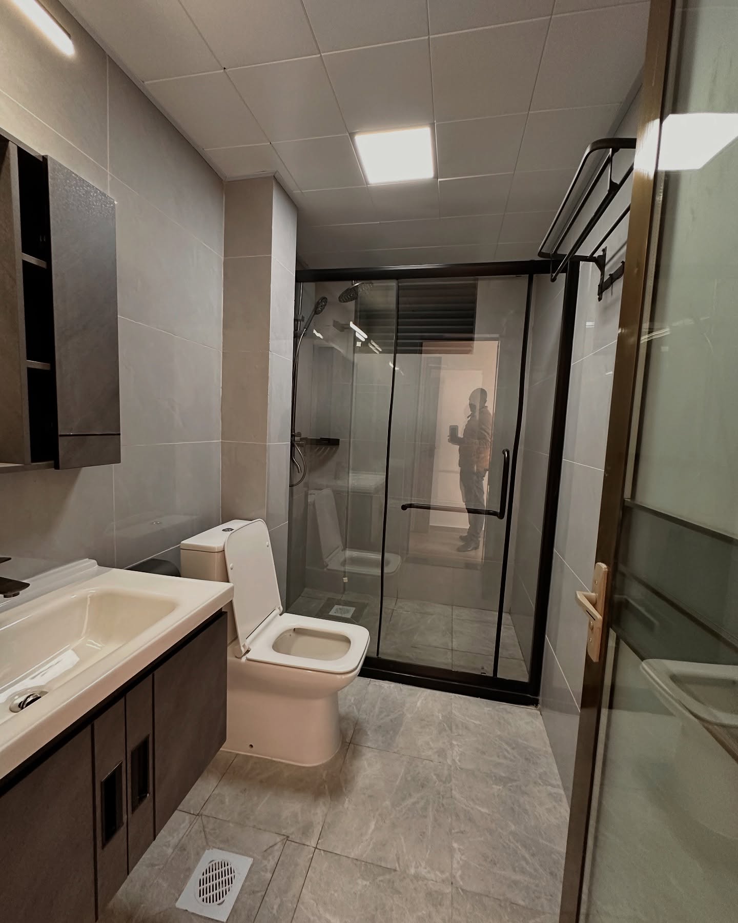 Exciting 2 Bedroom apartment for Rent/ Sale in Riverside Drive Image