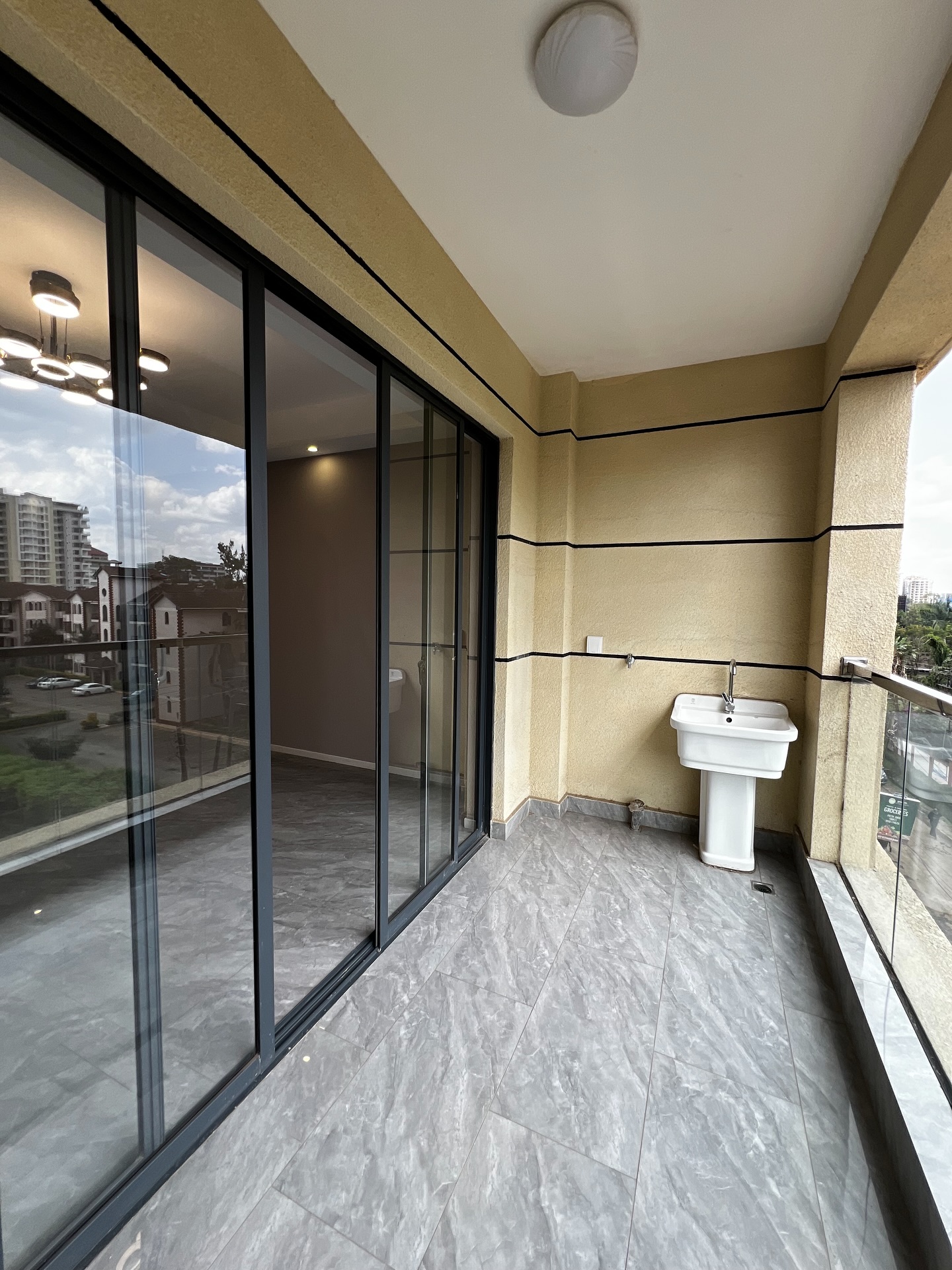 Exclusive 1 Bedroom apartment for rent in Kilimani Image