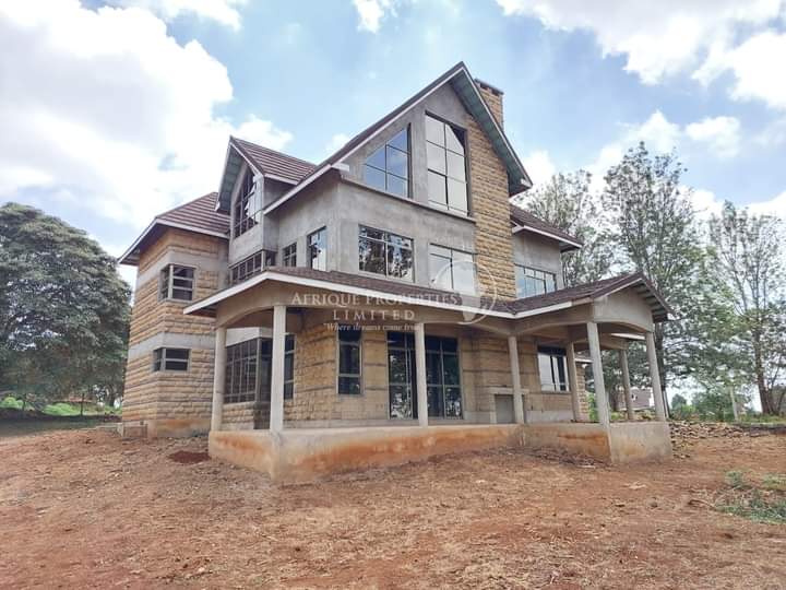 Exclusive 4 Bedroom Maisonnette For Sale in Thika Green, Golf Estate Image