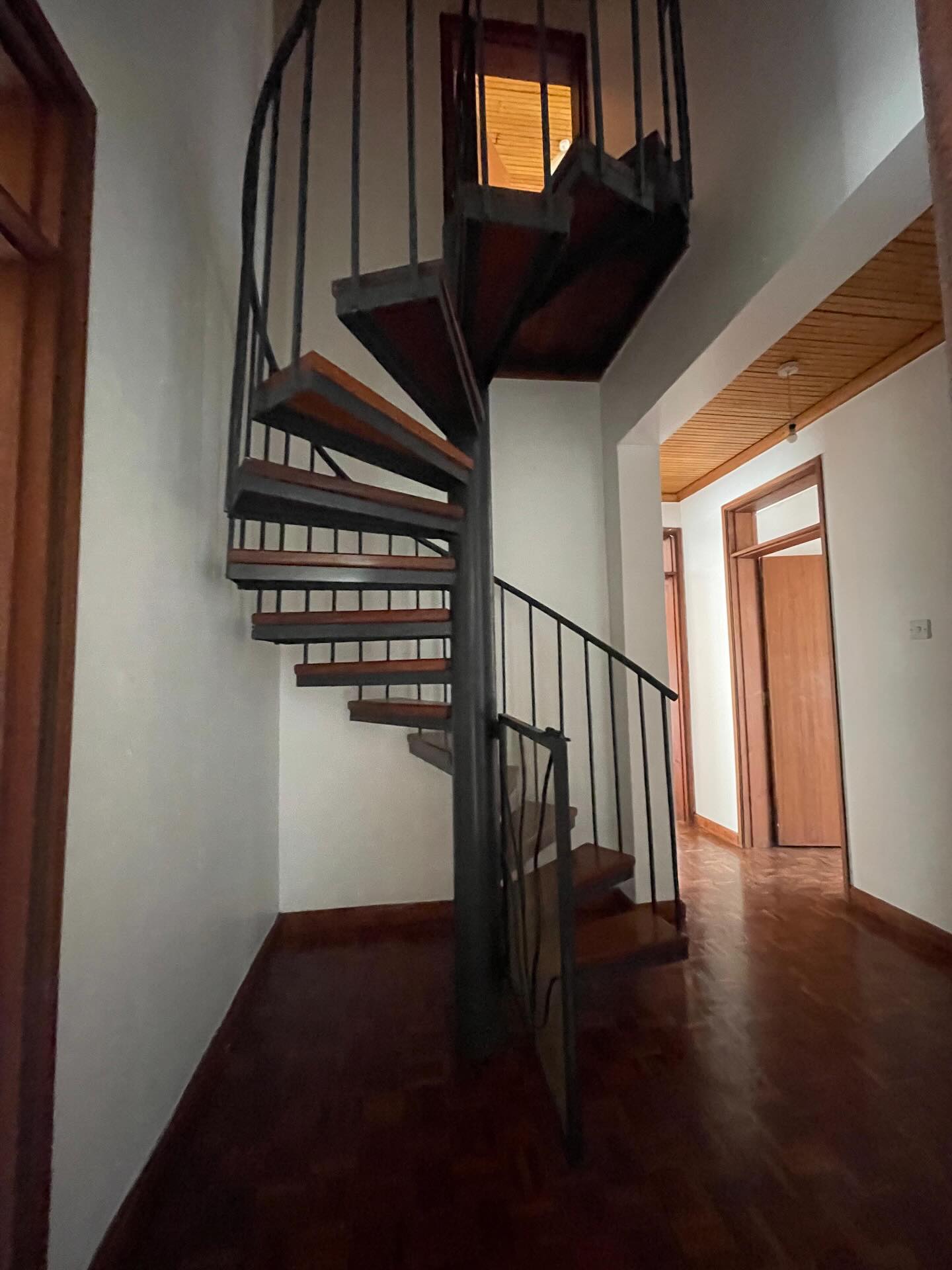 Exclusive 4 bedroom penthouse to let/sale(separate units) in the heart of Kilimani Image