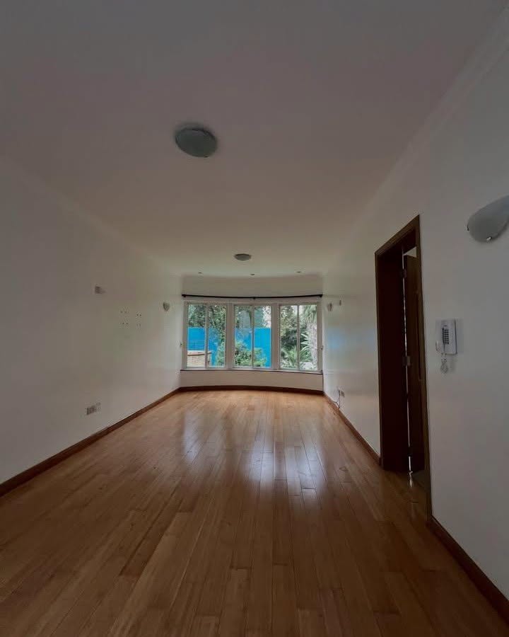 exclusive 4 bedroom townhouse plus dsq for rent in riverside Image