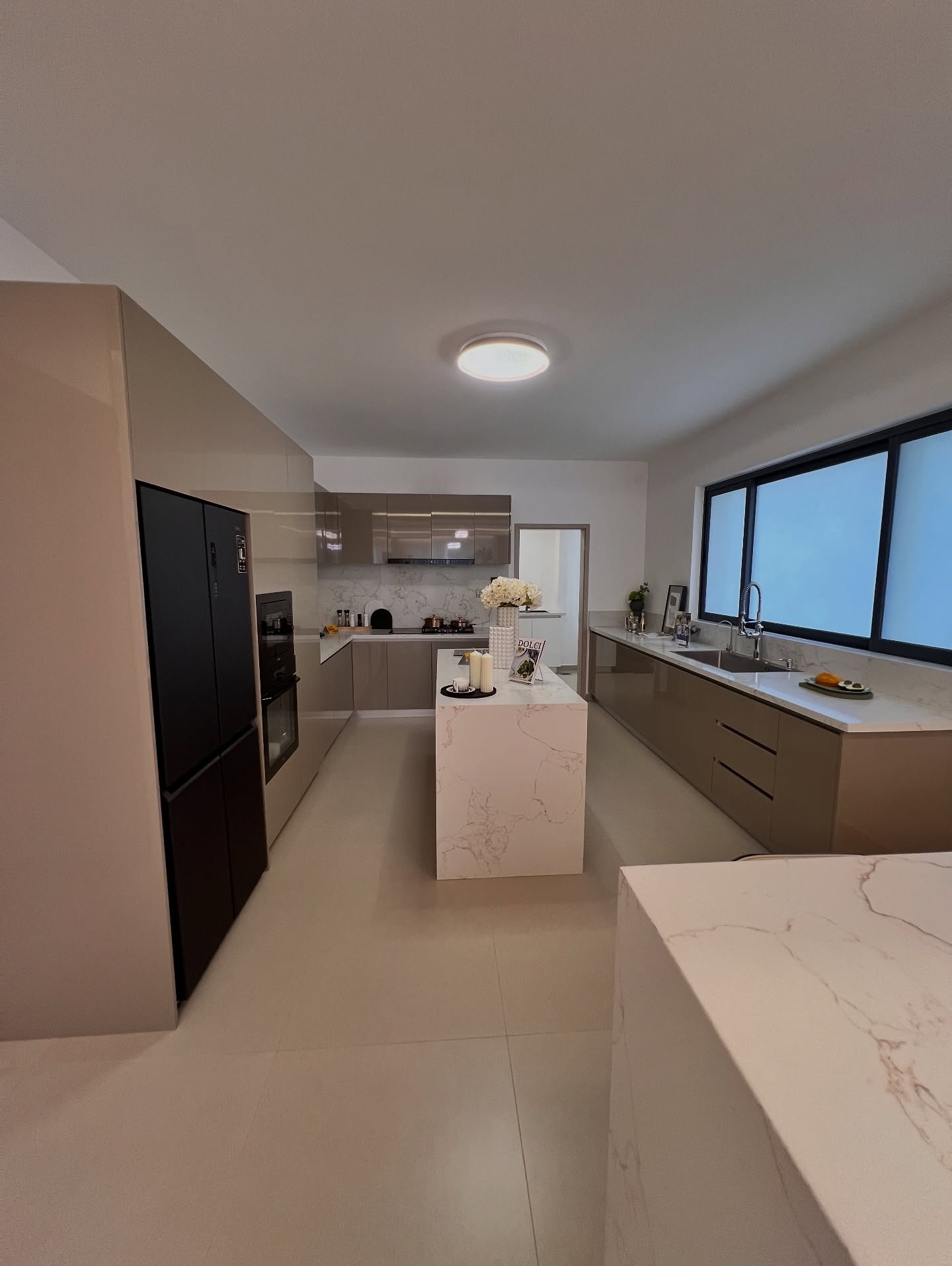 EXCLUSIVE 6 BEDROOM DUPLEX APARTMENT FOR SALE – KILIMANI (OFF NDEMI ROAD) Image