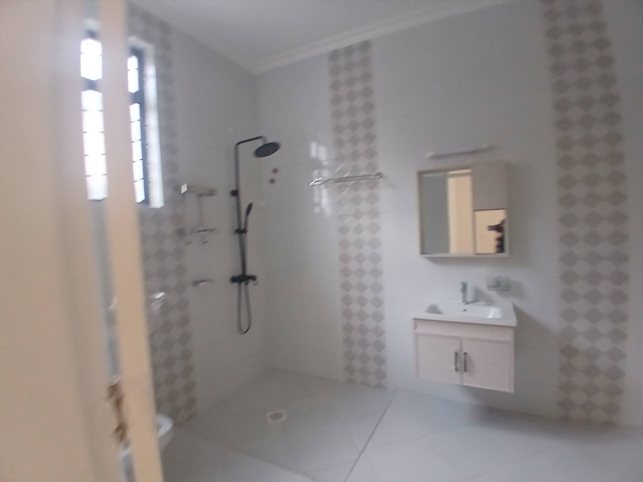 Excutive Elegant 4 bedroom all-ensuite Plus SQ maisonette for sale In Ruiru Mugutha