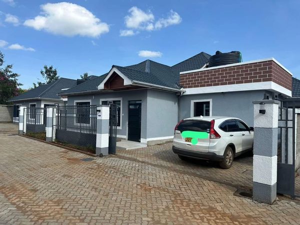 Executed & Spacious 4 Bedroom All En-suite Bungalows Plus Dsq For Sale in Ruiru