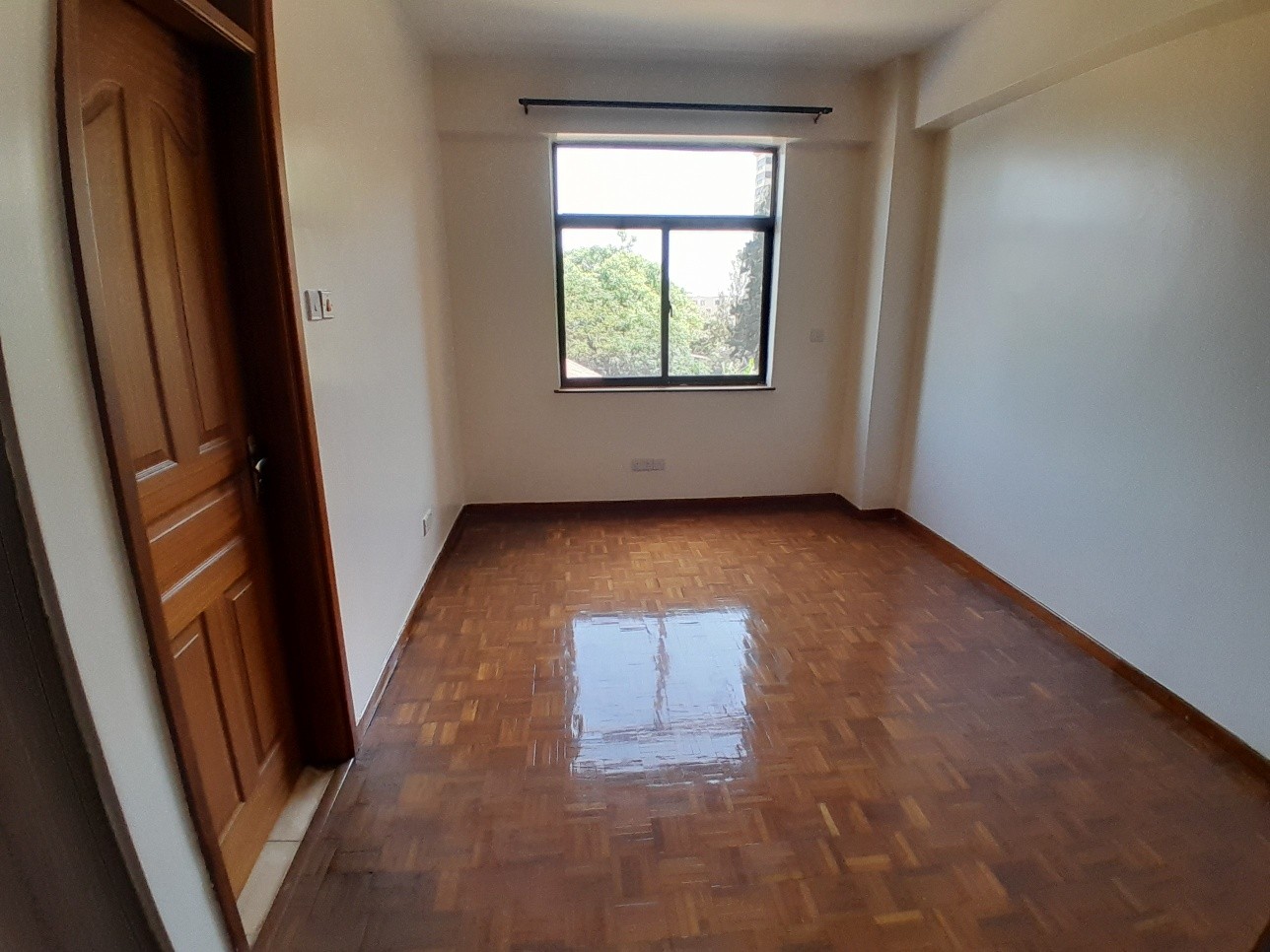 EXECUTIVE 2 & 3 BEDROOM APARTMENTS + SQ TO LET IN UPPER HILL