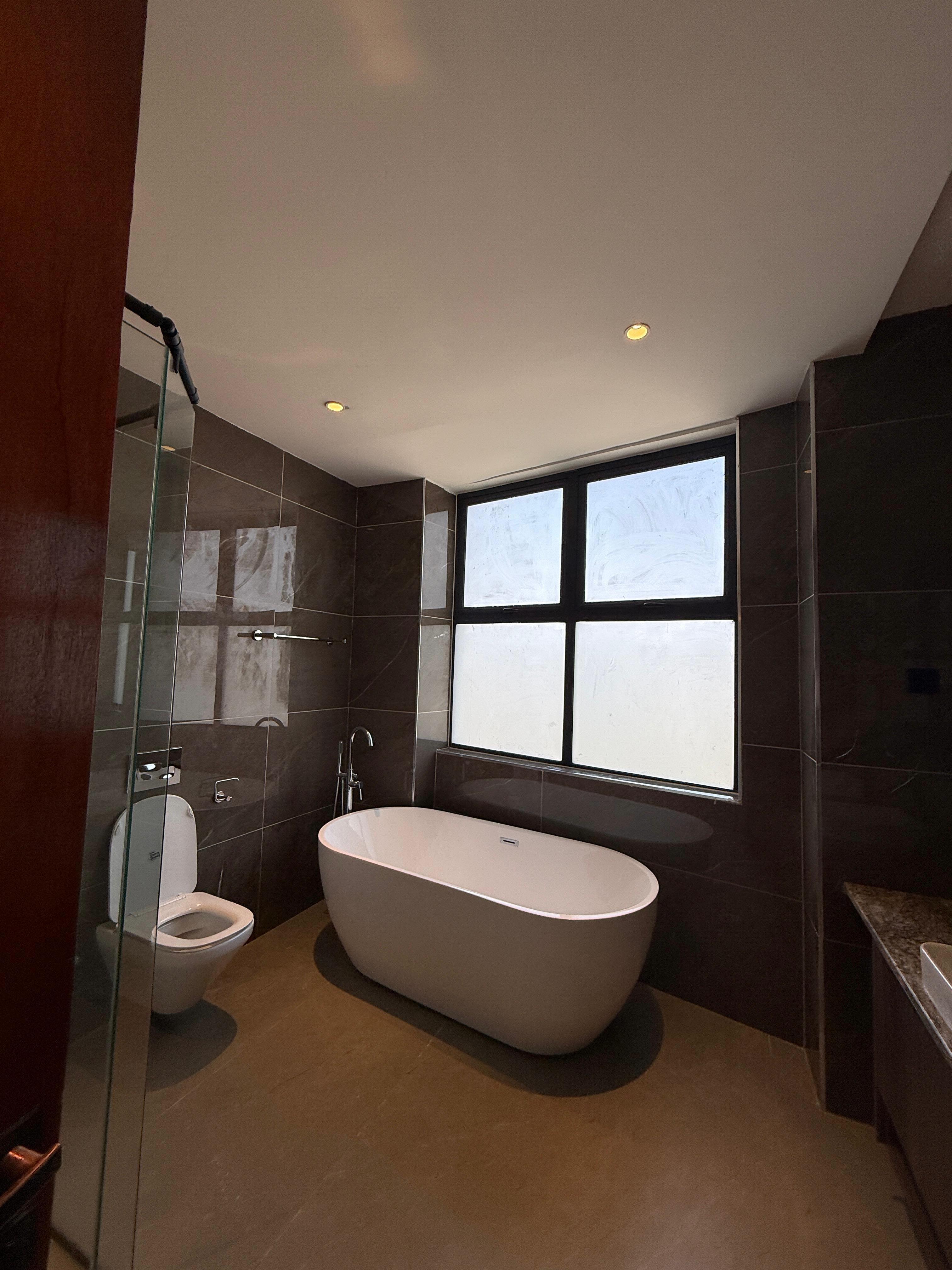Executive 3 & 4 Bedroom Apartments + DSQ for Rent & Sale in Riverside Drive