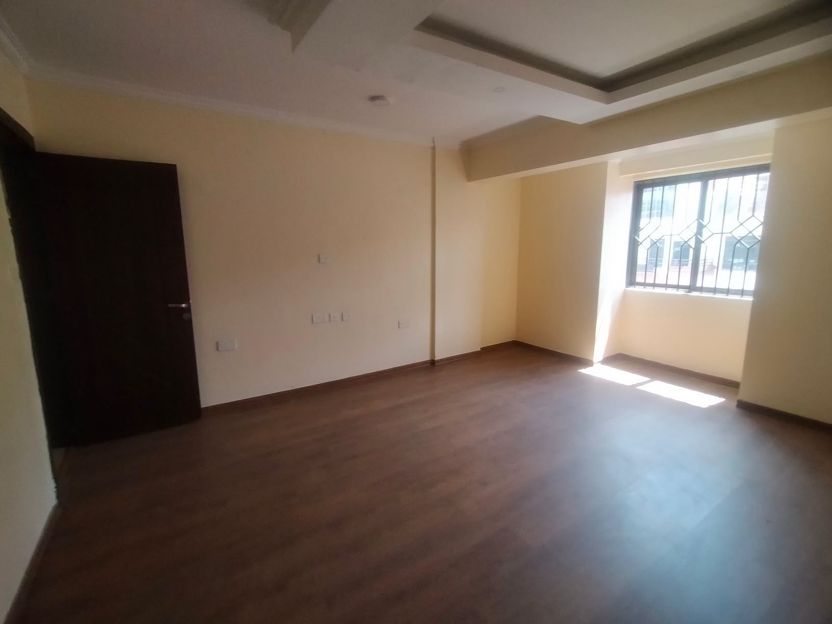 EXECUTIVE 3 BEDROOM APARTMENT + SQ TO LET IN MBAGATHI WAY
