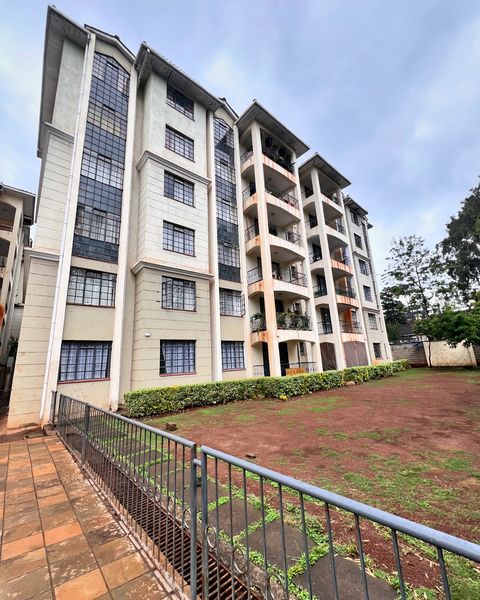 Executive 3br apartment plus a dsq to let in Lavington