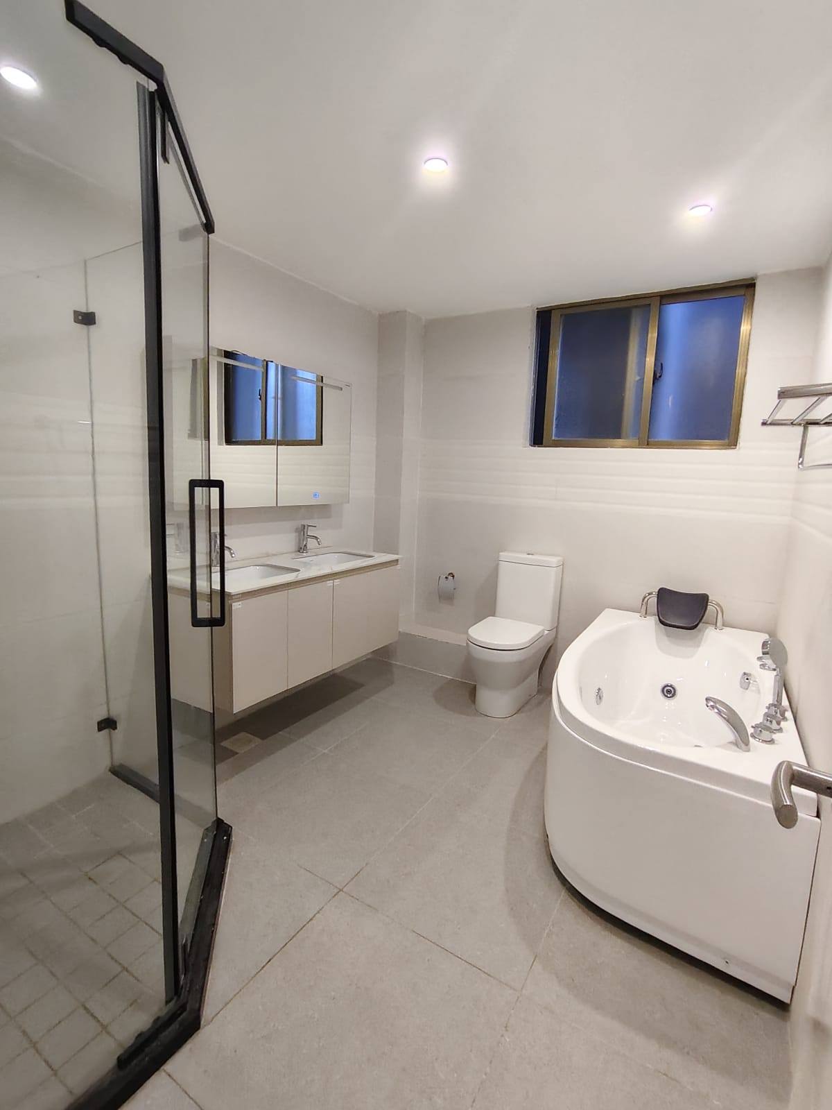 Executive 4-Bedroom All En-Suite Apartment + DSQ For Sale in Kileleshwa Image