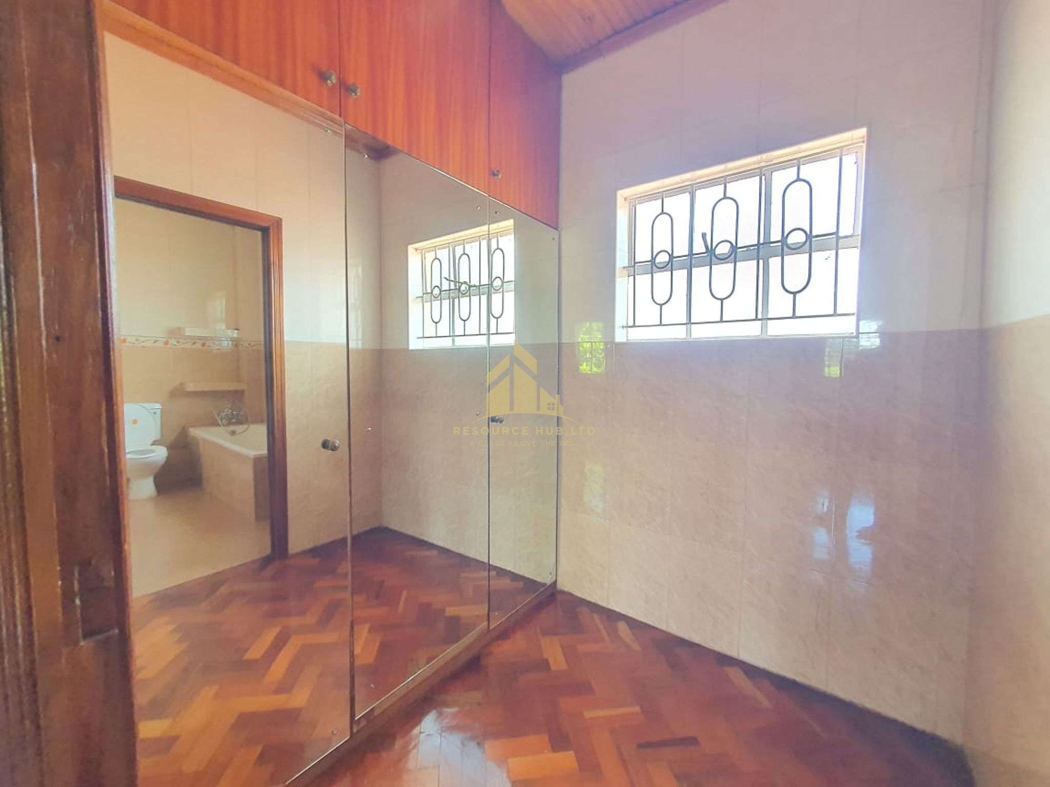 executive 4 bedroom maisonette for rent in Kitisuru Image