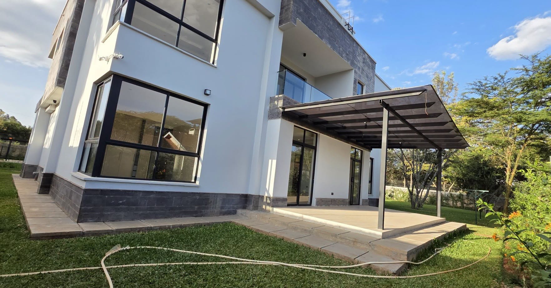 Executive 4-Bedroom maisonette Plus DSQ To Let in karen
