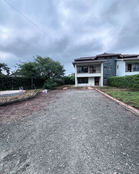 executive 4 bedroom massionate to let in Karen Bogani Road