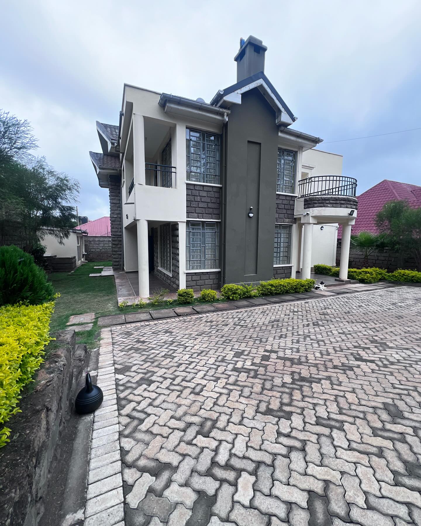 Executive 4 Bedroom Townhouse Plus DSQ For Sale in Ngong.