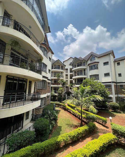 Executive three bedroom apartment plus a dsq for sale in Lavington.