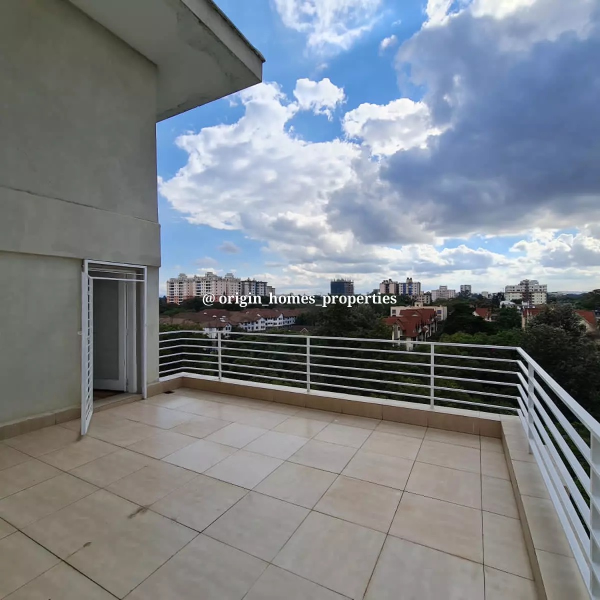 Exquisite 4 Bedroom Penthouse Apartment For Sale