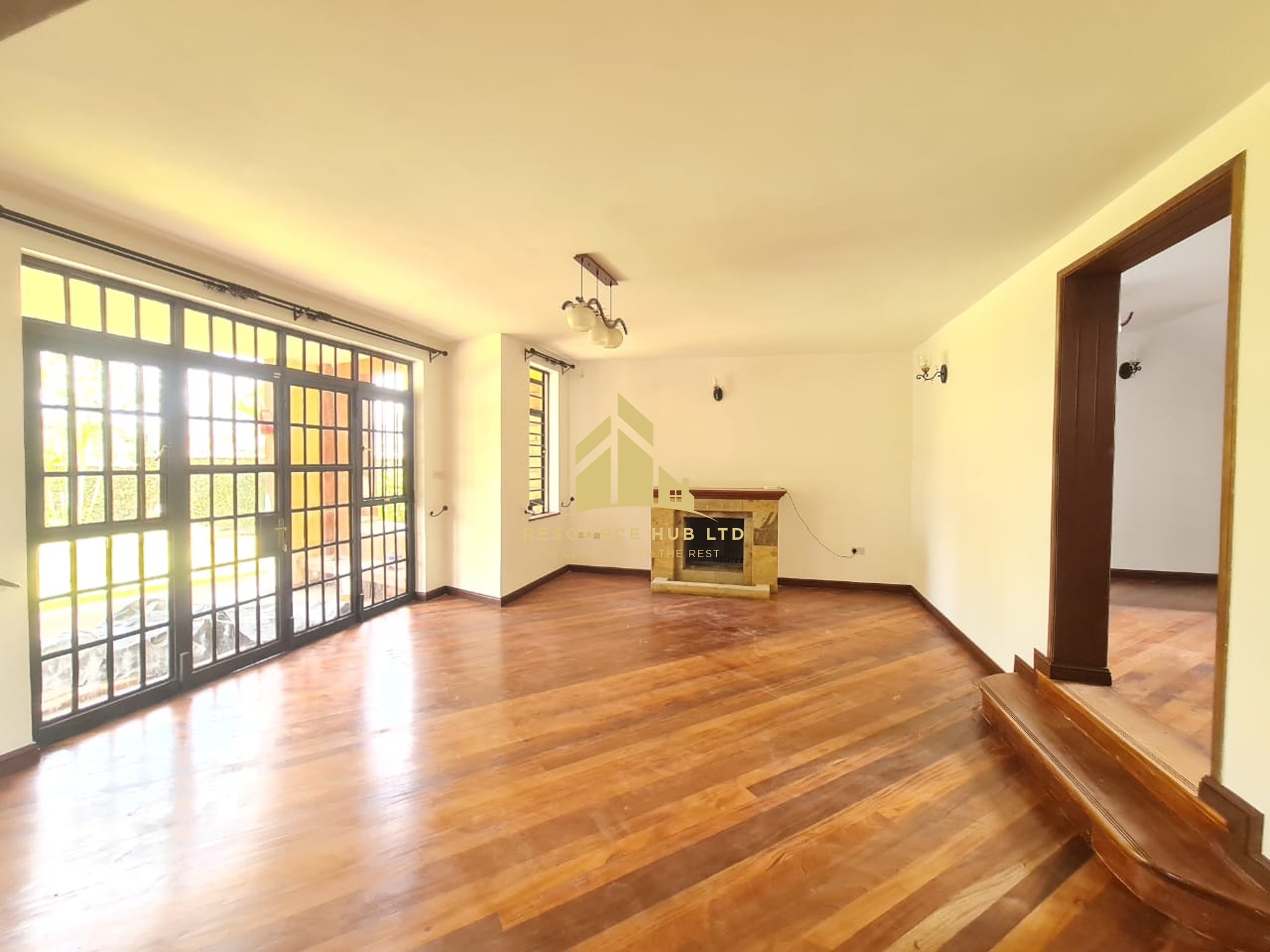 exquisite 4 bedroom townhouse to let in Ridgeways|Garden Estate Image