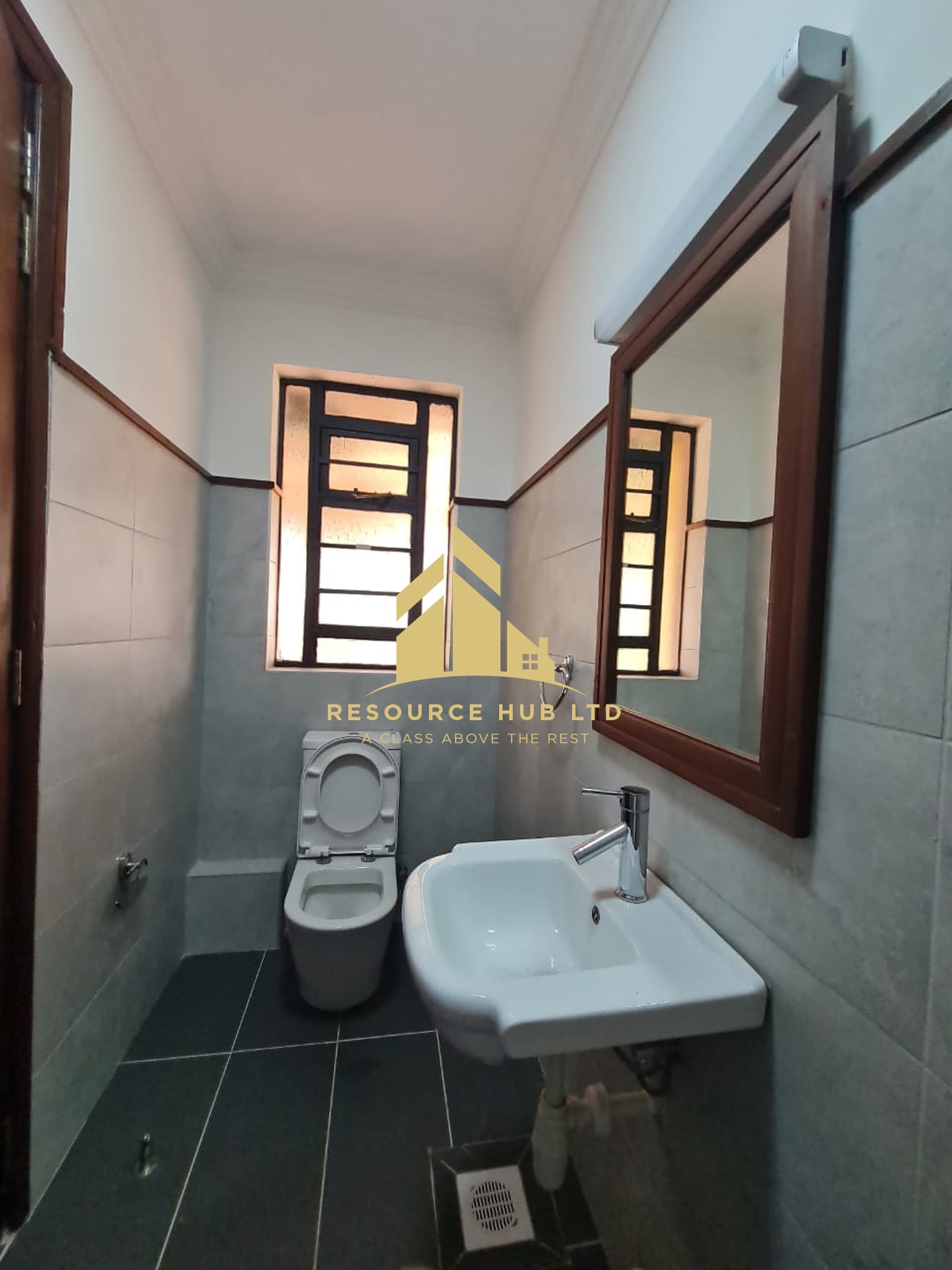 exquisite 4 bedroom townhouse to let in Ridgeways|Garden Estate Image