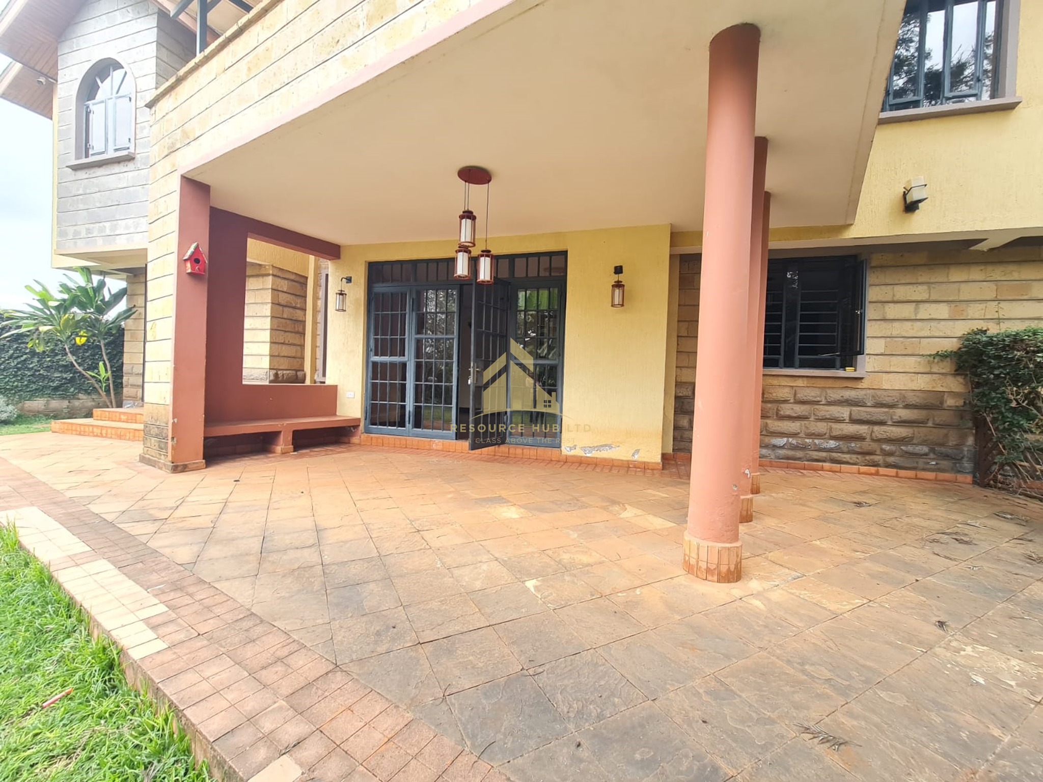 exquisite 4 bedroom townhouse to let in Ridgeways|Garden Estate