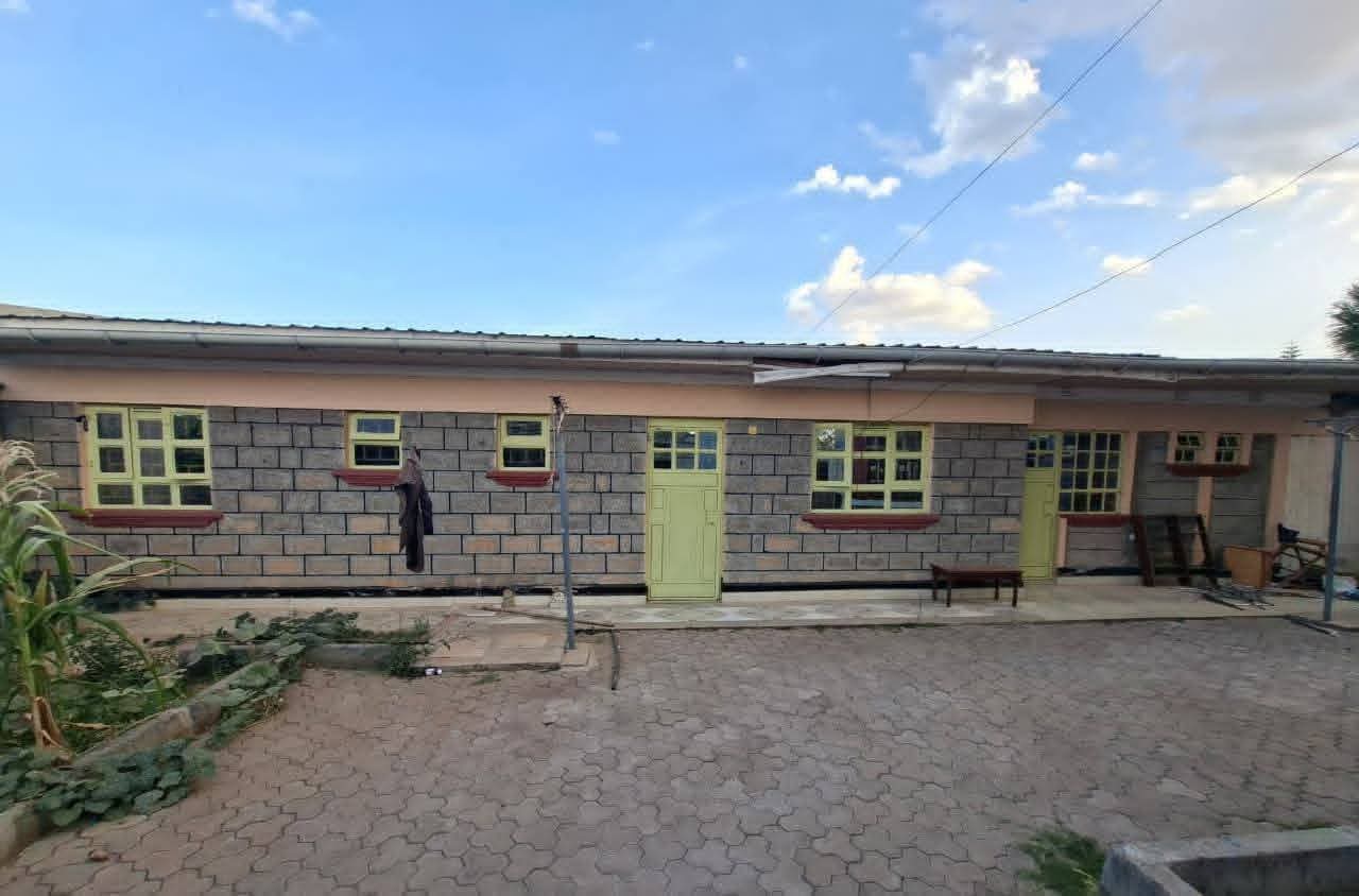 Exquisite 5 bedroom maisonette plus 2 dsq for rent in Syokimau Image